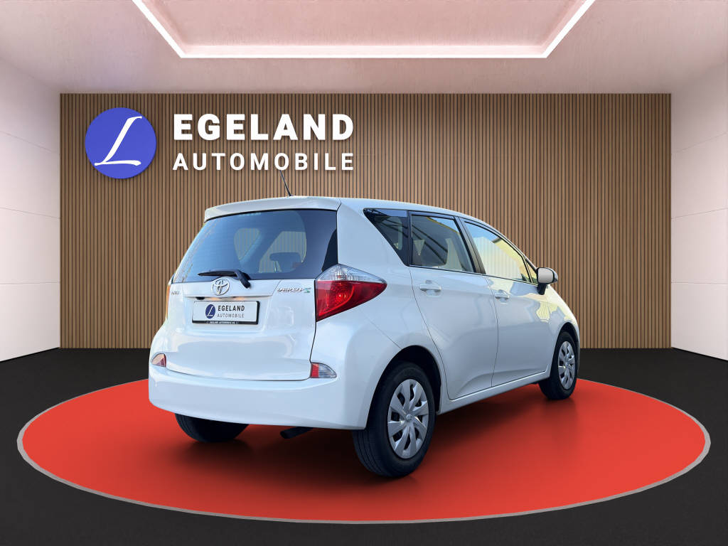 TOYOTA Verso-S 1.33 VVT-i Linea Luna-showroom-element-3