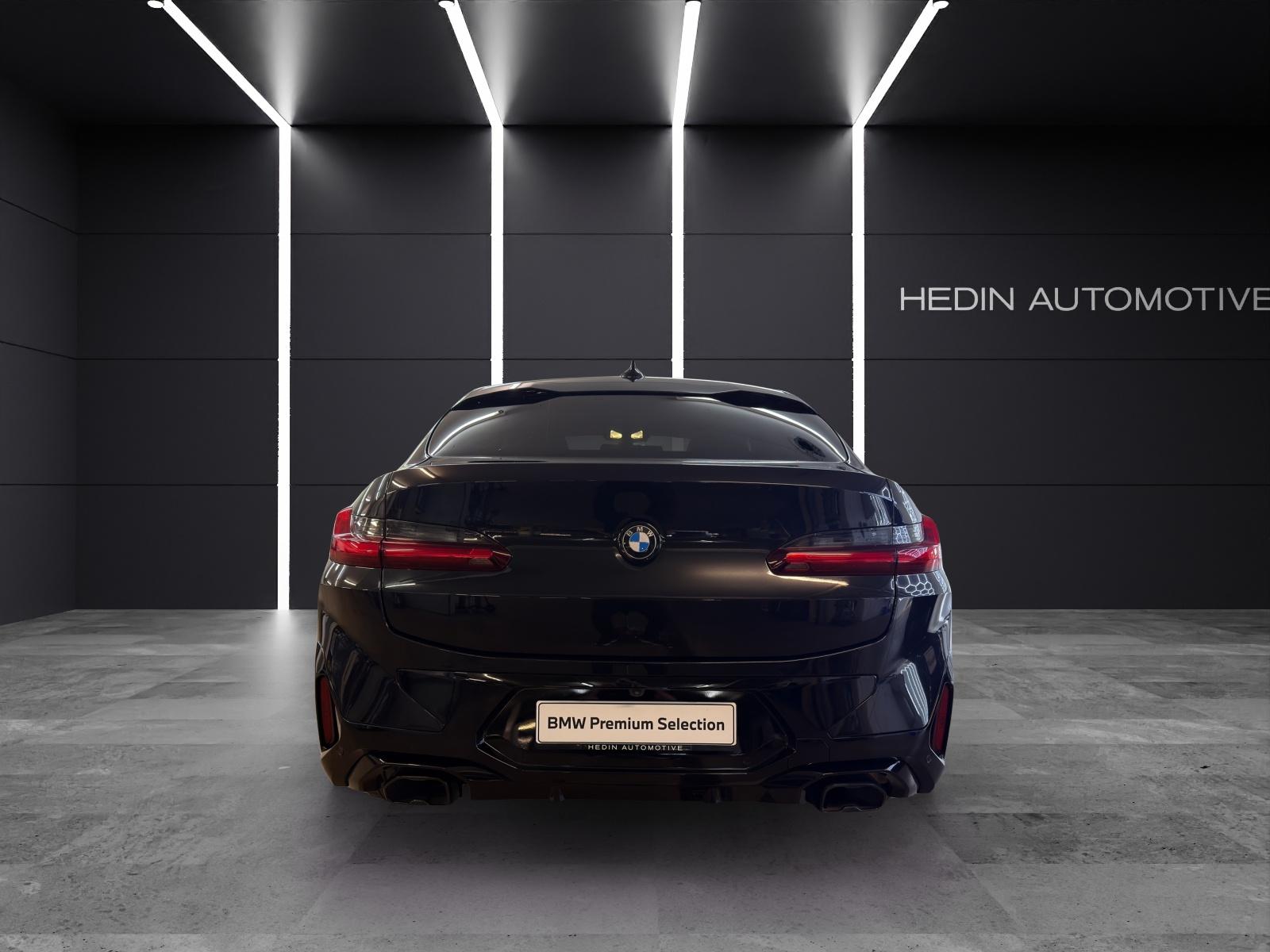 BMW X4 M40i-showroom-element-3