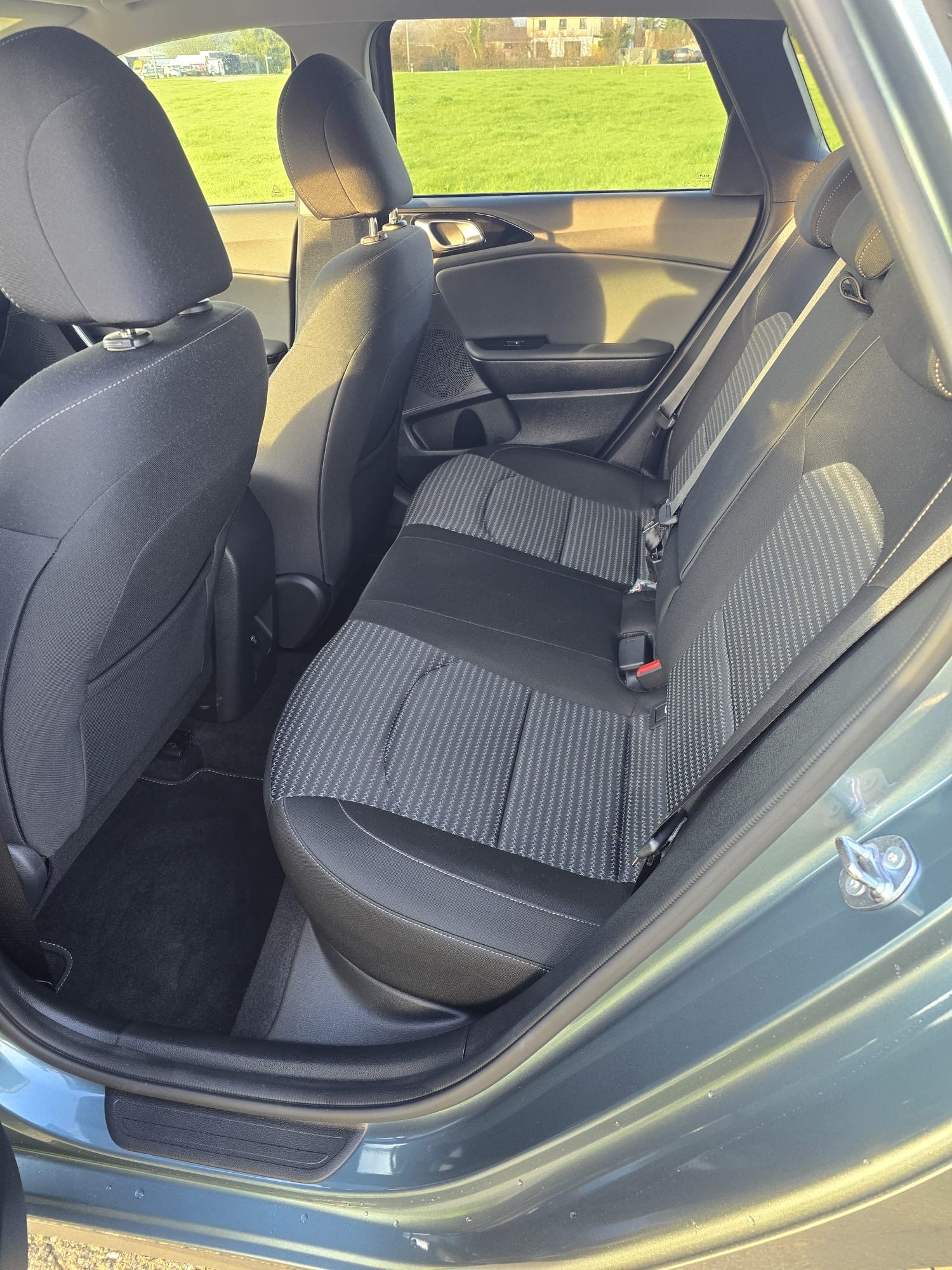 KIA Ceed 1.5 T-GDi MHEV Power DCT-image-9