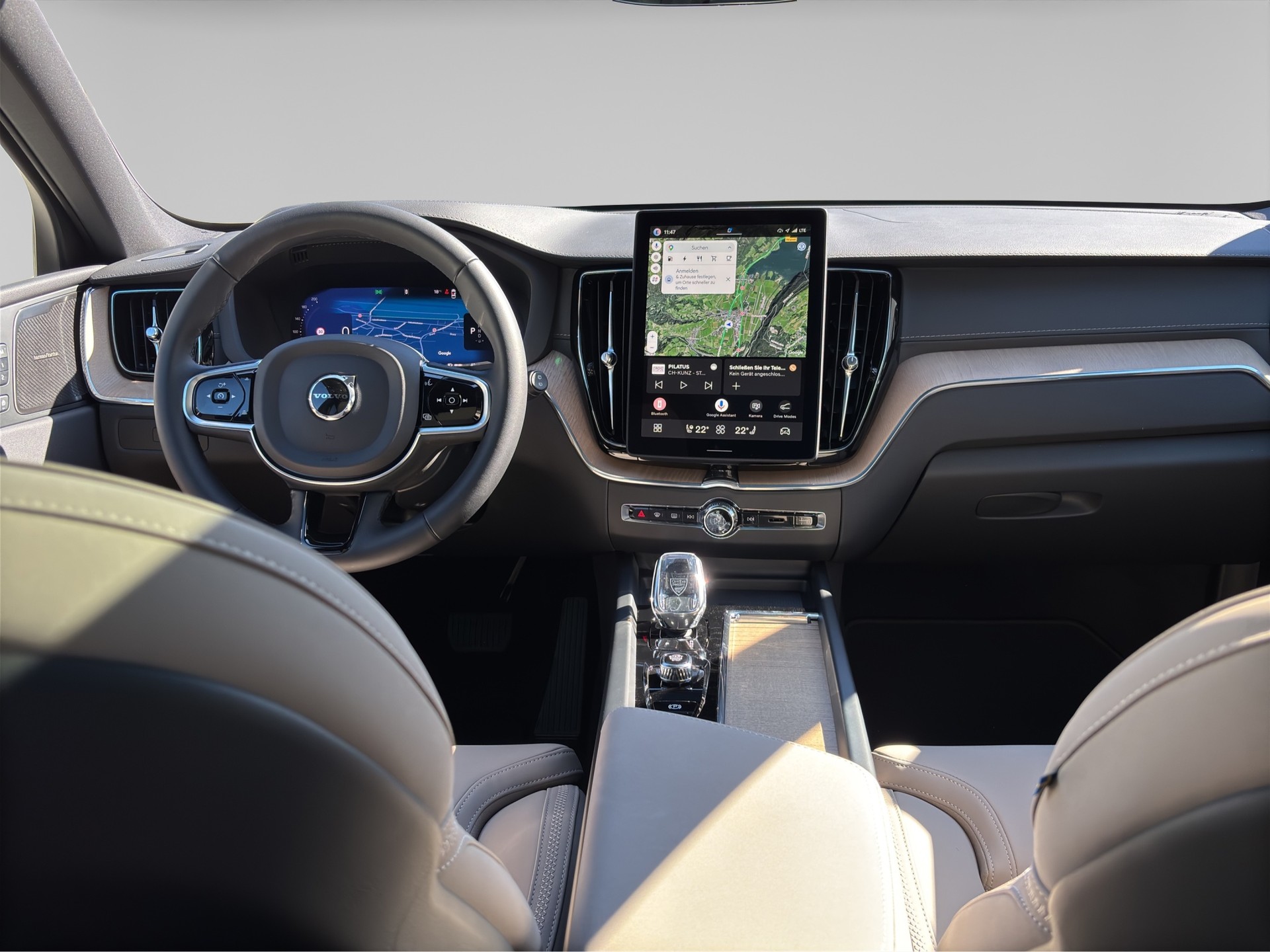 VOLVO XC60 2.0 T6 TE Ultra Dark eAWD-image-10