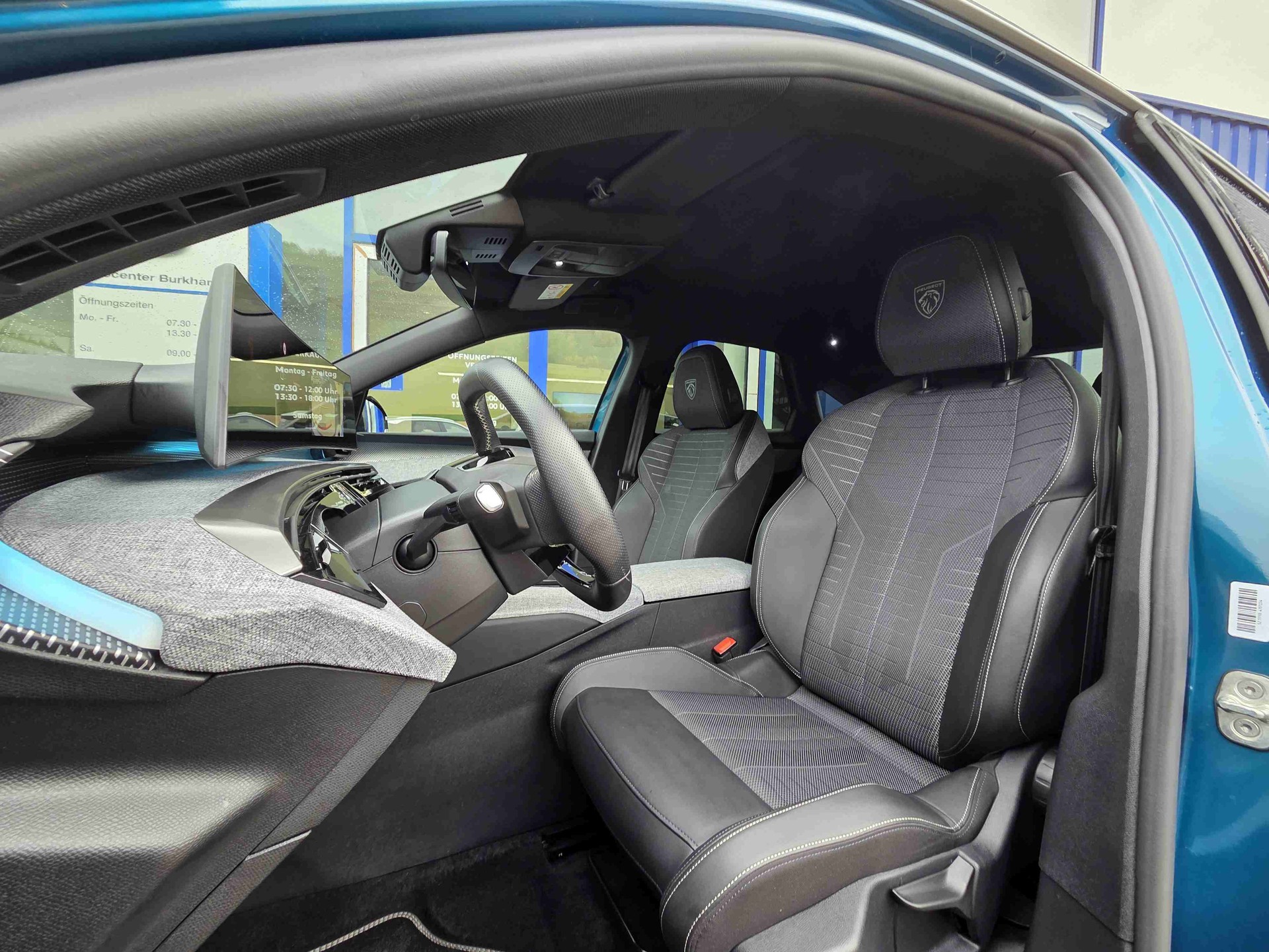 PEUGEOT 3008 1.2 Hybrid GT-image-7