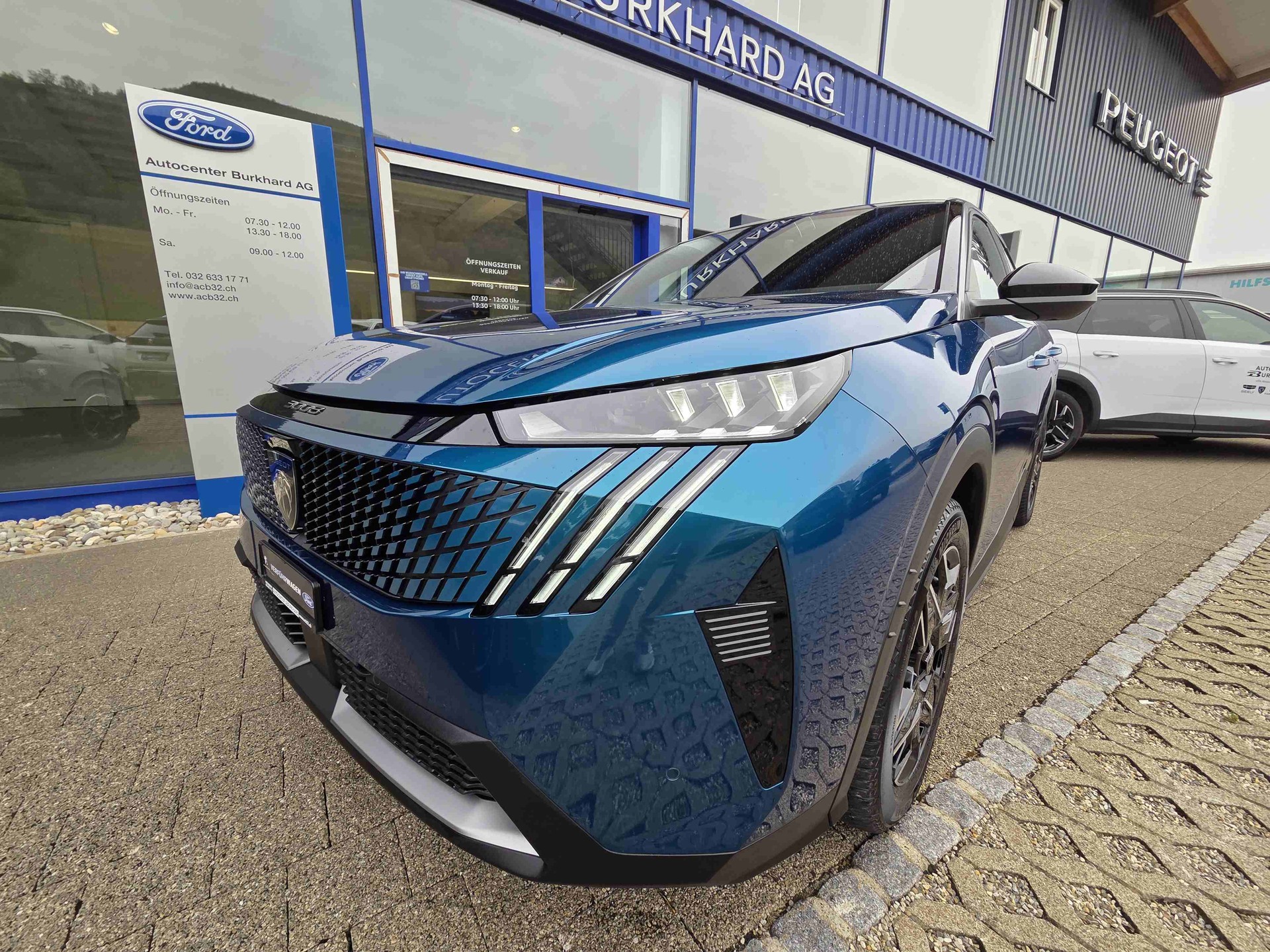 PEUGEOT 3008 1.2 Hybrid GT-image-6