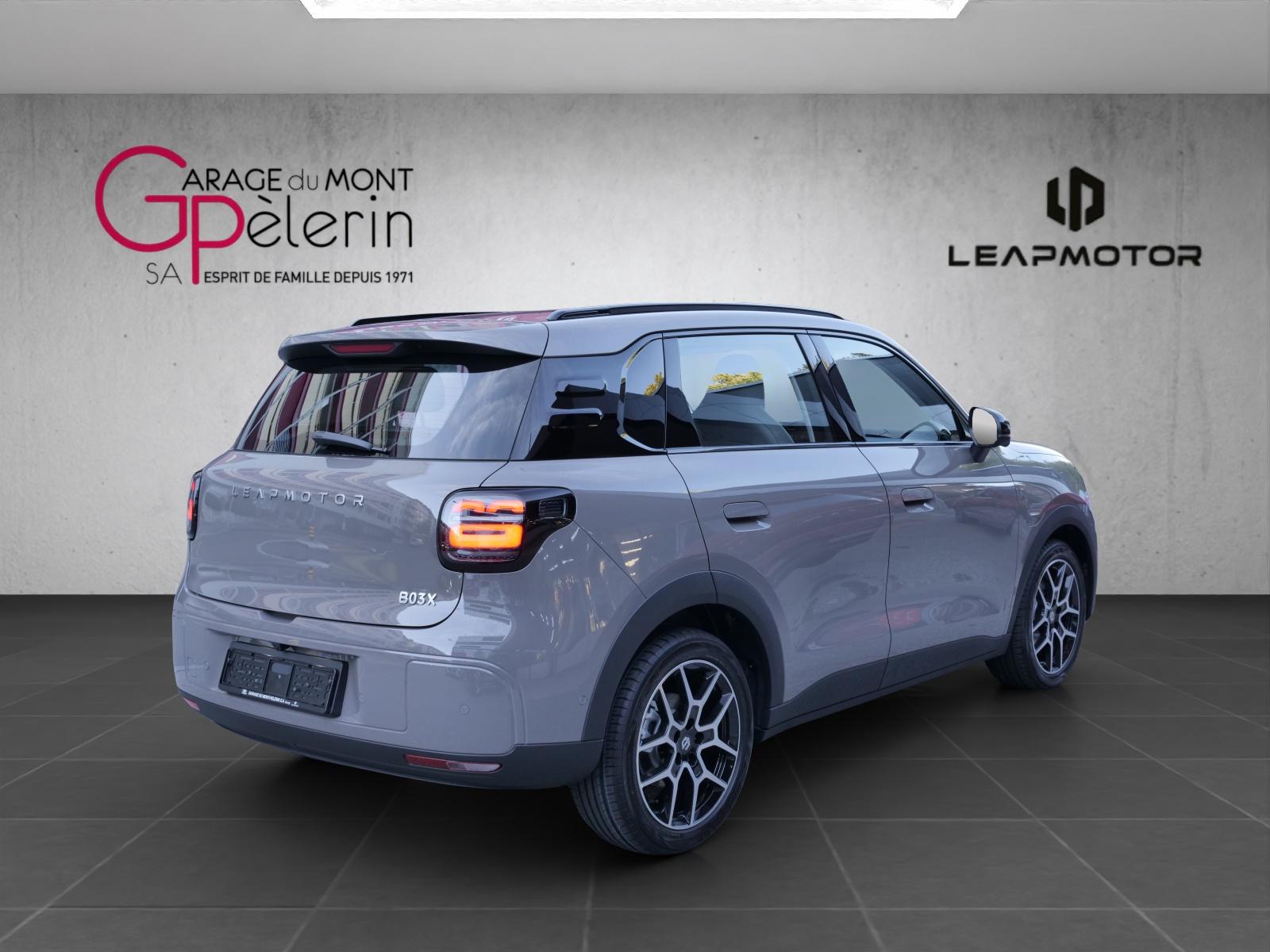 LEAPMOTOR B03X EV-showroom-element-3