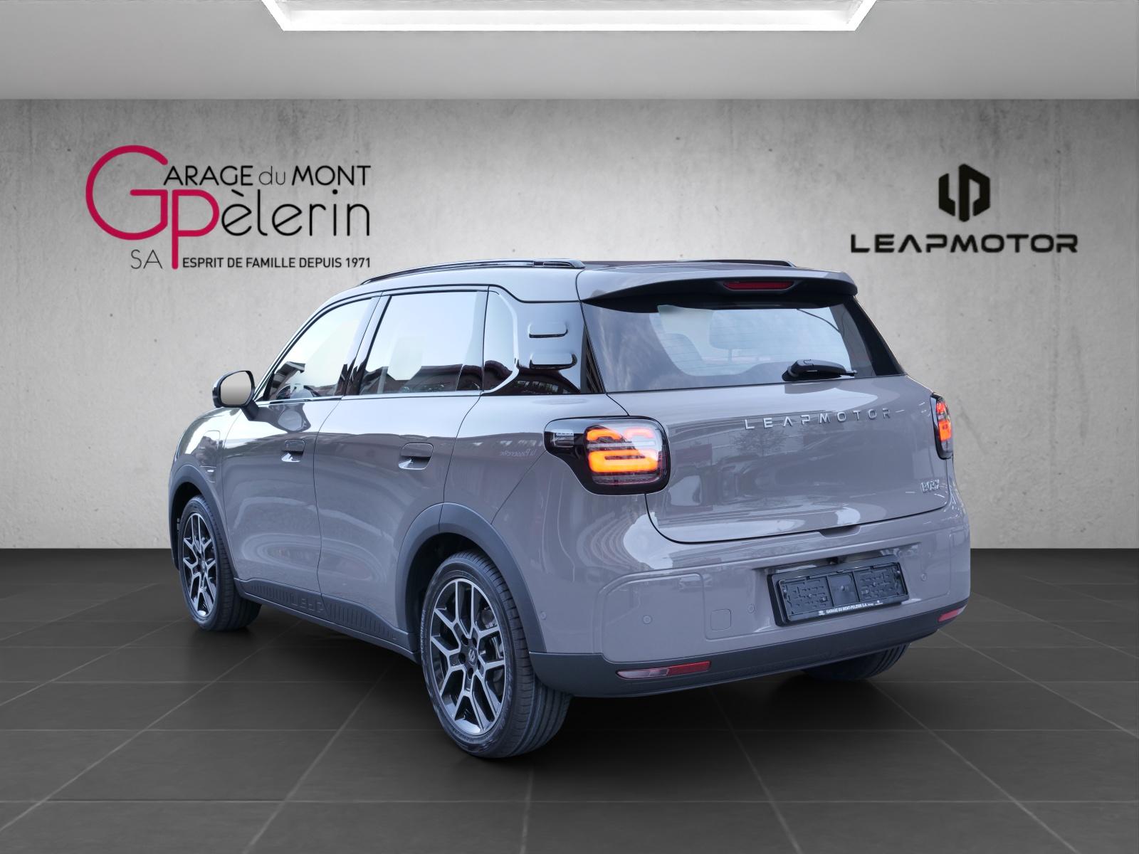 LEAPMOTOR B03X EV-showroom-element-1