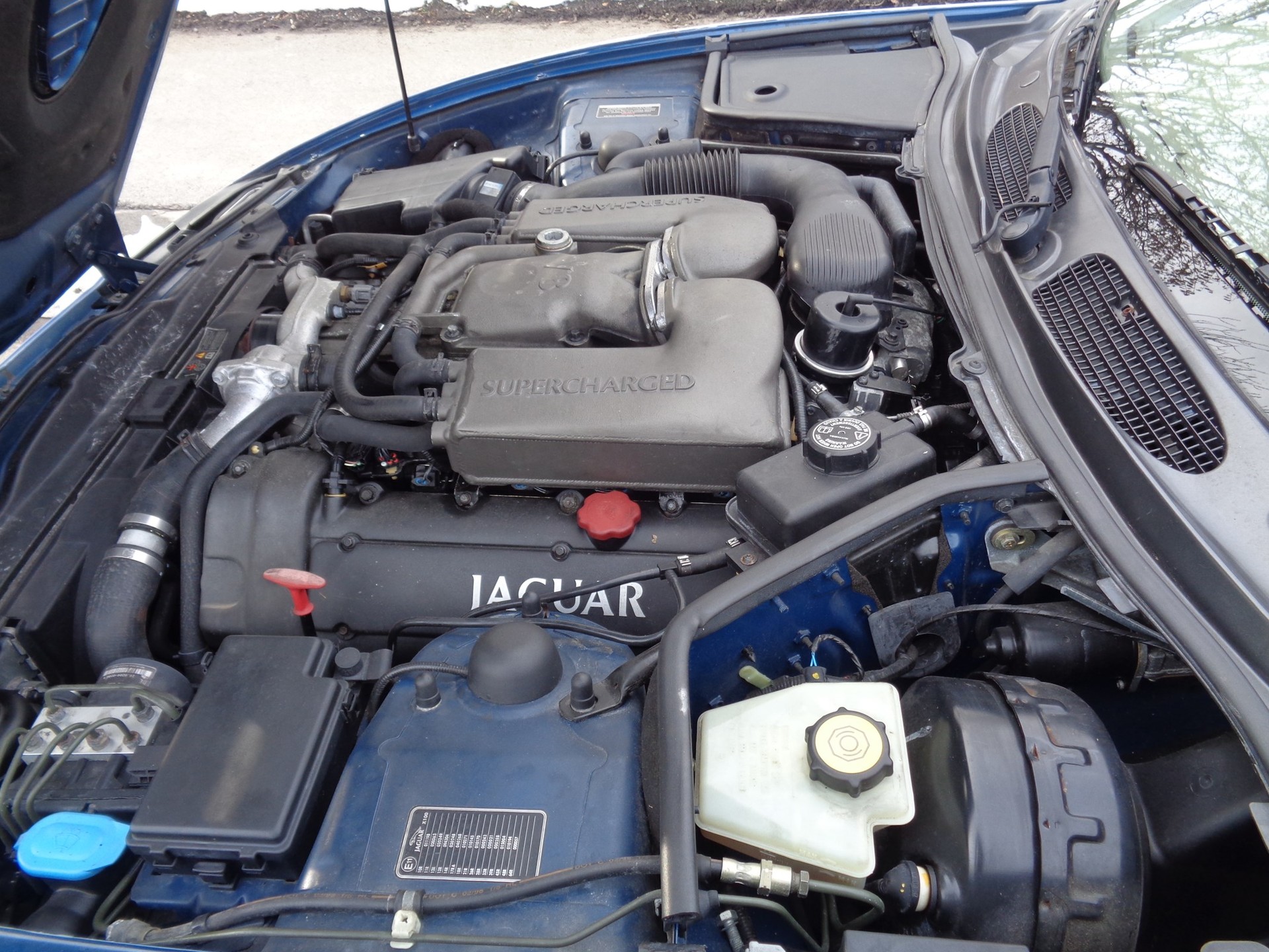JAGUAR XKR S/C Convertible-image-8
