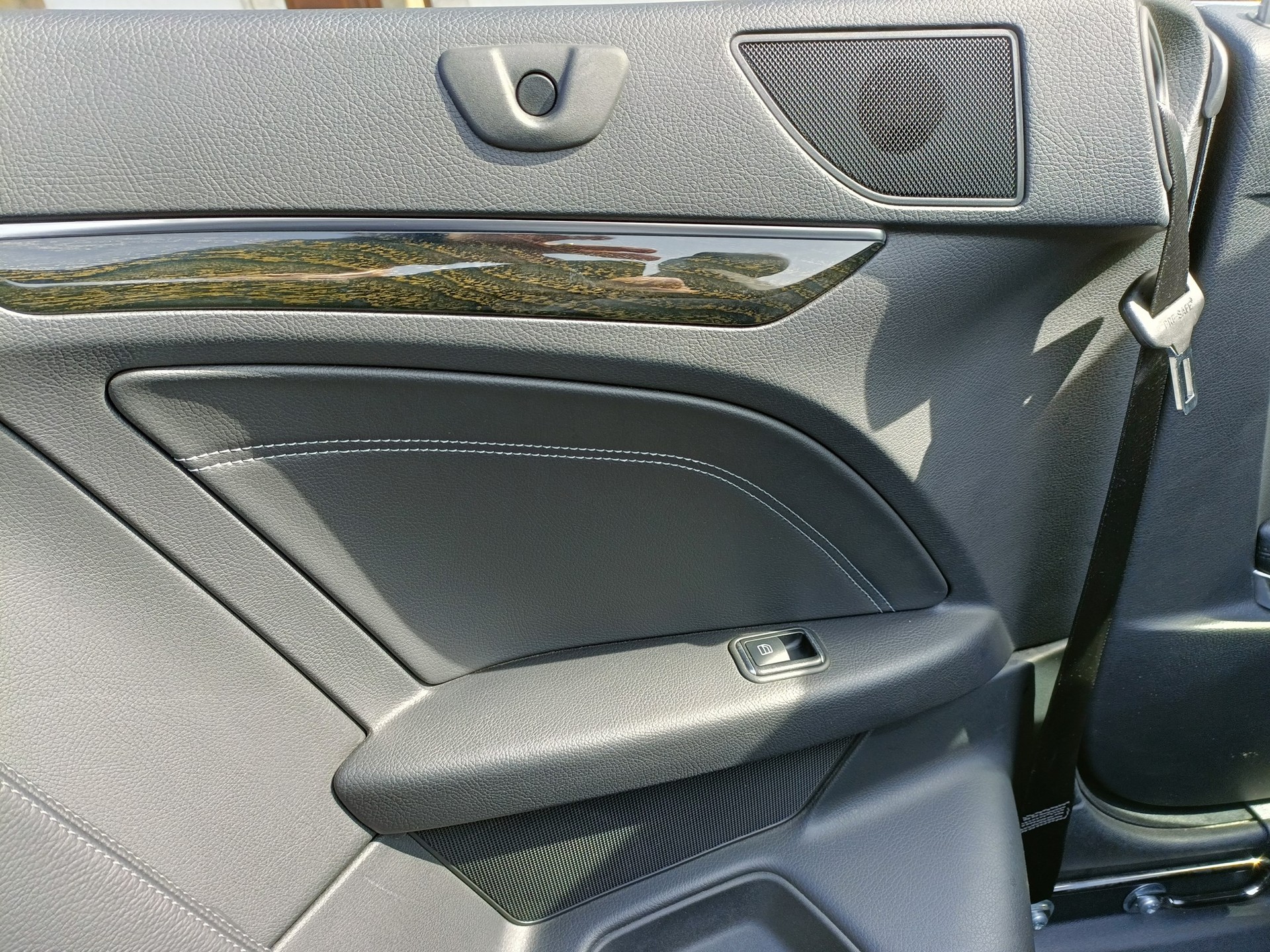 MERCEDES-BENZ E 400 7G-Tronic-image-17