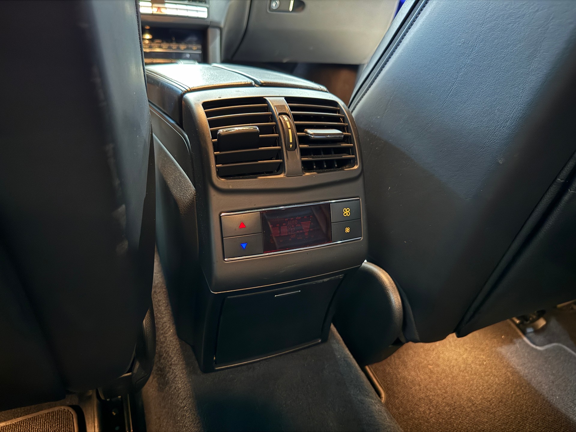 MERCEDES-BENZ E 63 AMG Speedshift-image-17