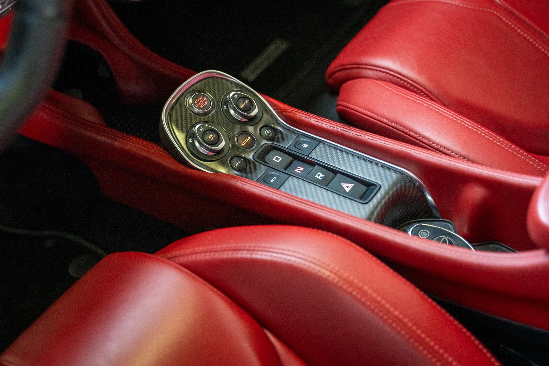 McLAREN 570S Coupé 3.8 V8 SSG-image-14