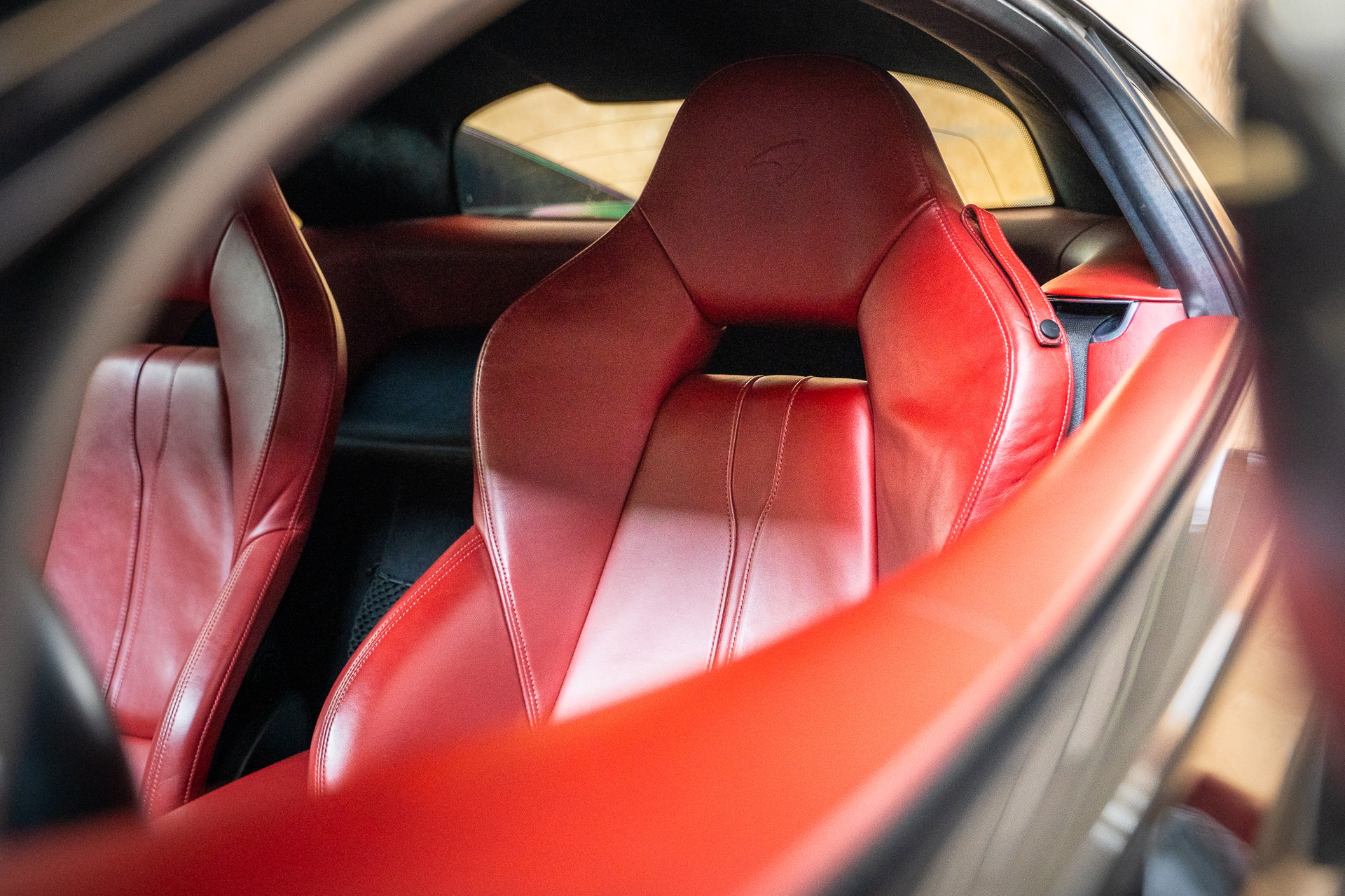 McLAREN 570S Coupé 3.8 V8 SSG-image-13