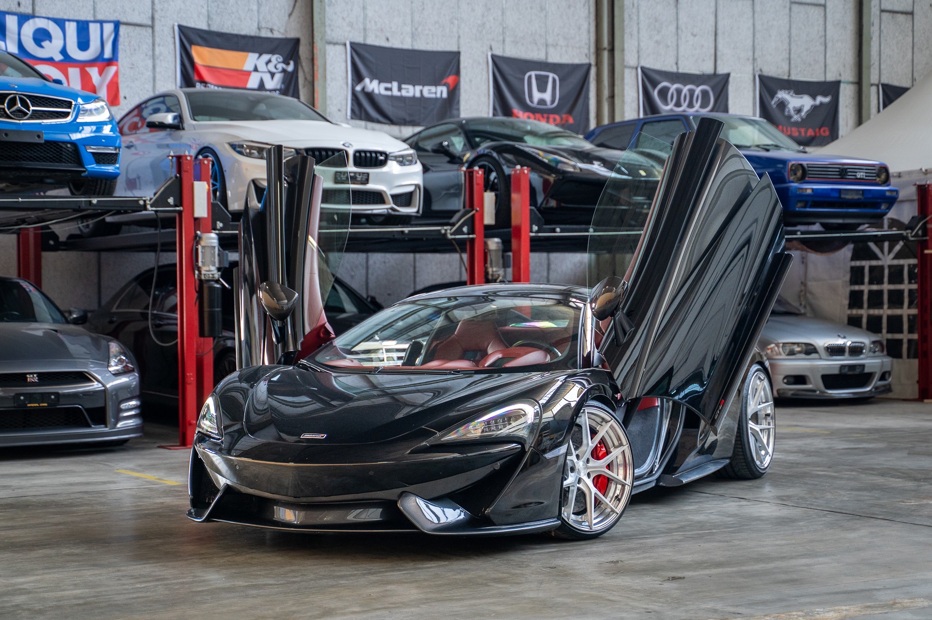 McLAREN 570S Coupé 3.8 V8 SSG