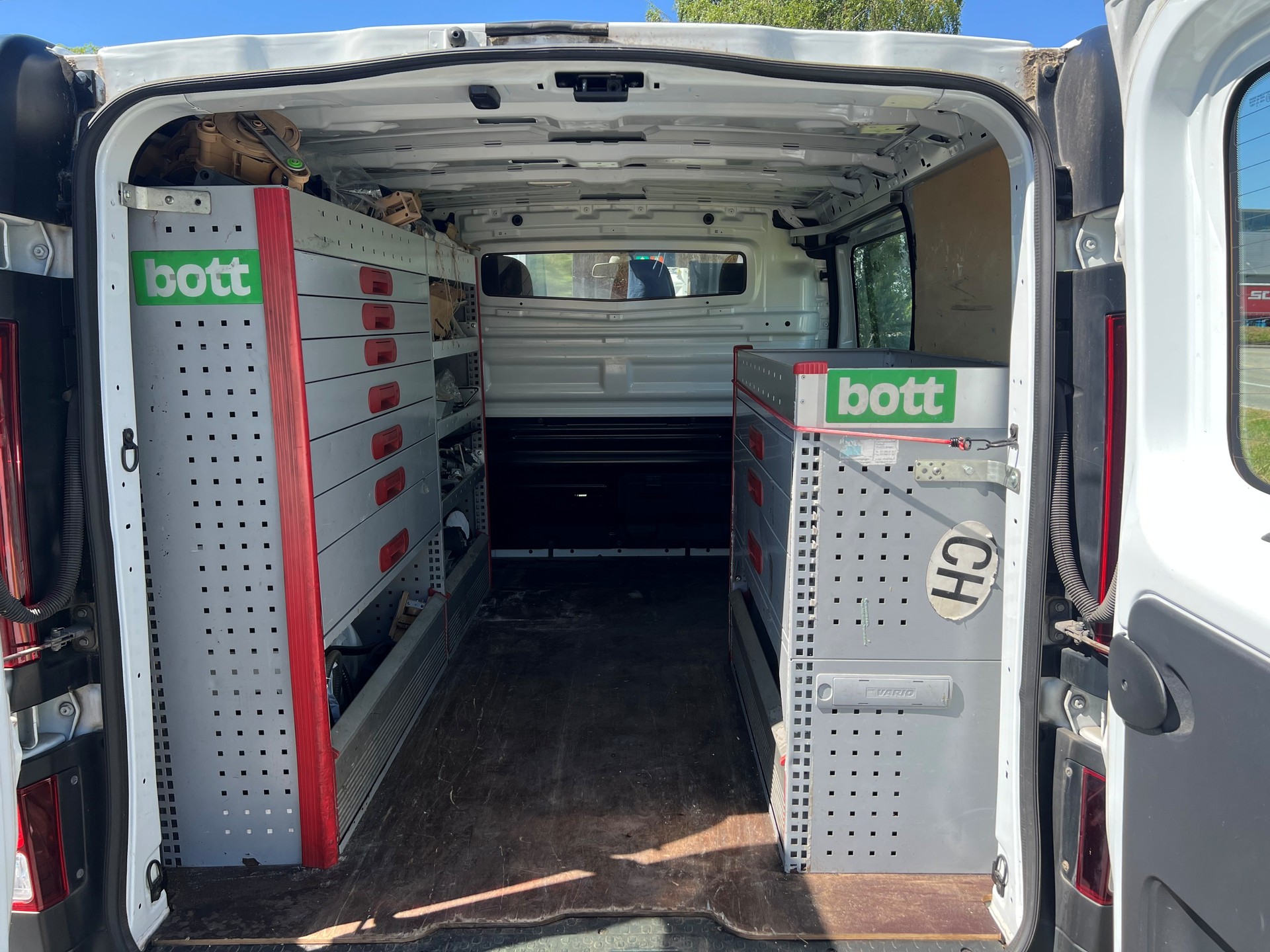 RENAULT Trafic dCi120-image-10