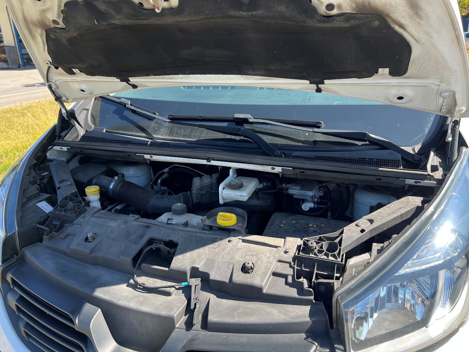 RENAULT Trafic dCi120-image-13