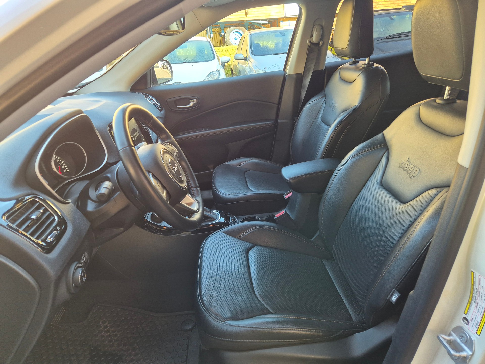 JEEP Compass 1.4 Turbo Limited AWD 9ATX-image-7