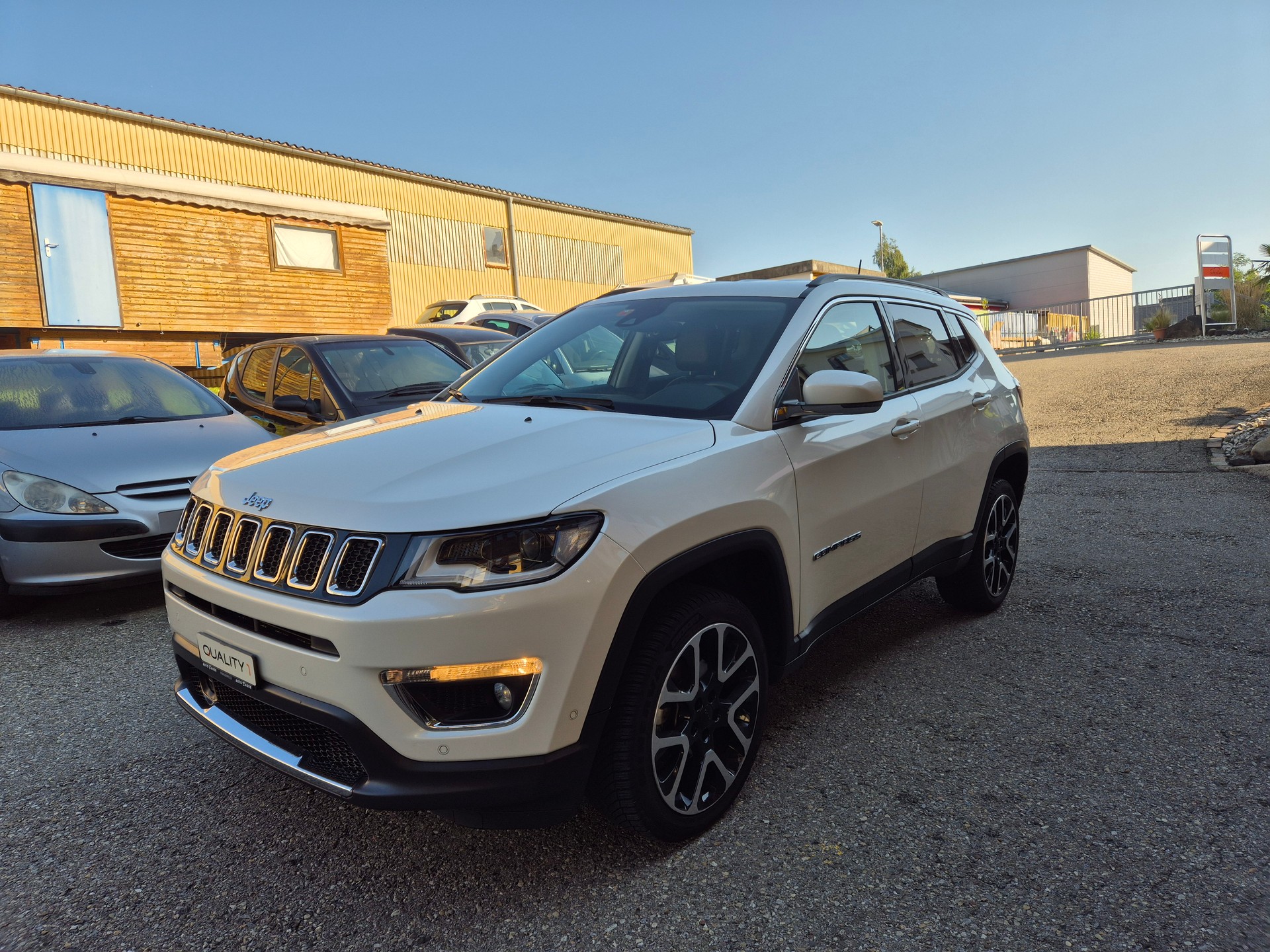 JEEP Compass 1.4 Turbo Limited AWD 9ATX-image-13