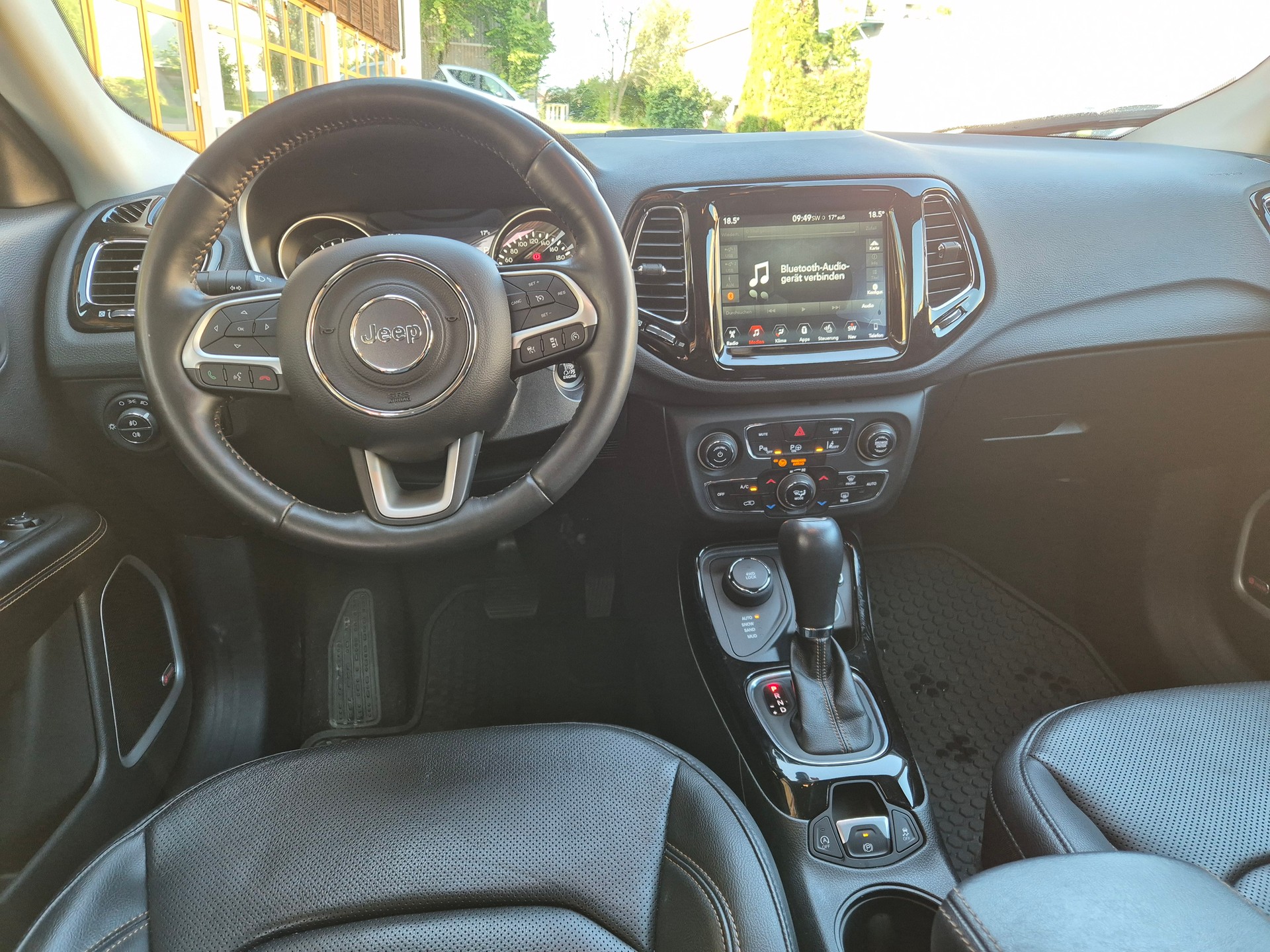 JEEP Compass 1.4 Turbo Limited AWD 9ATX-image-6