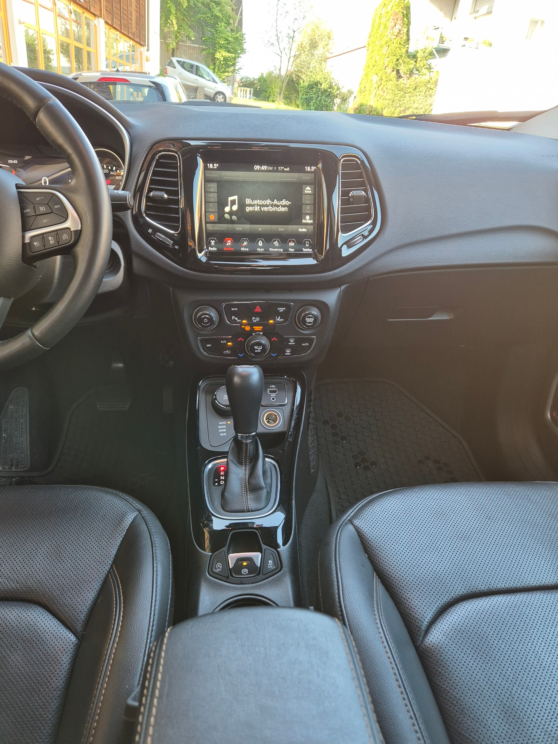 JEEP Compass 1.4 Turbo Limited AWD 9ATX-image-5