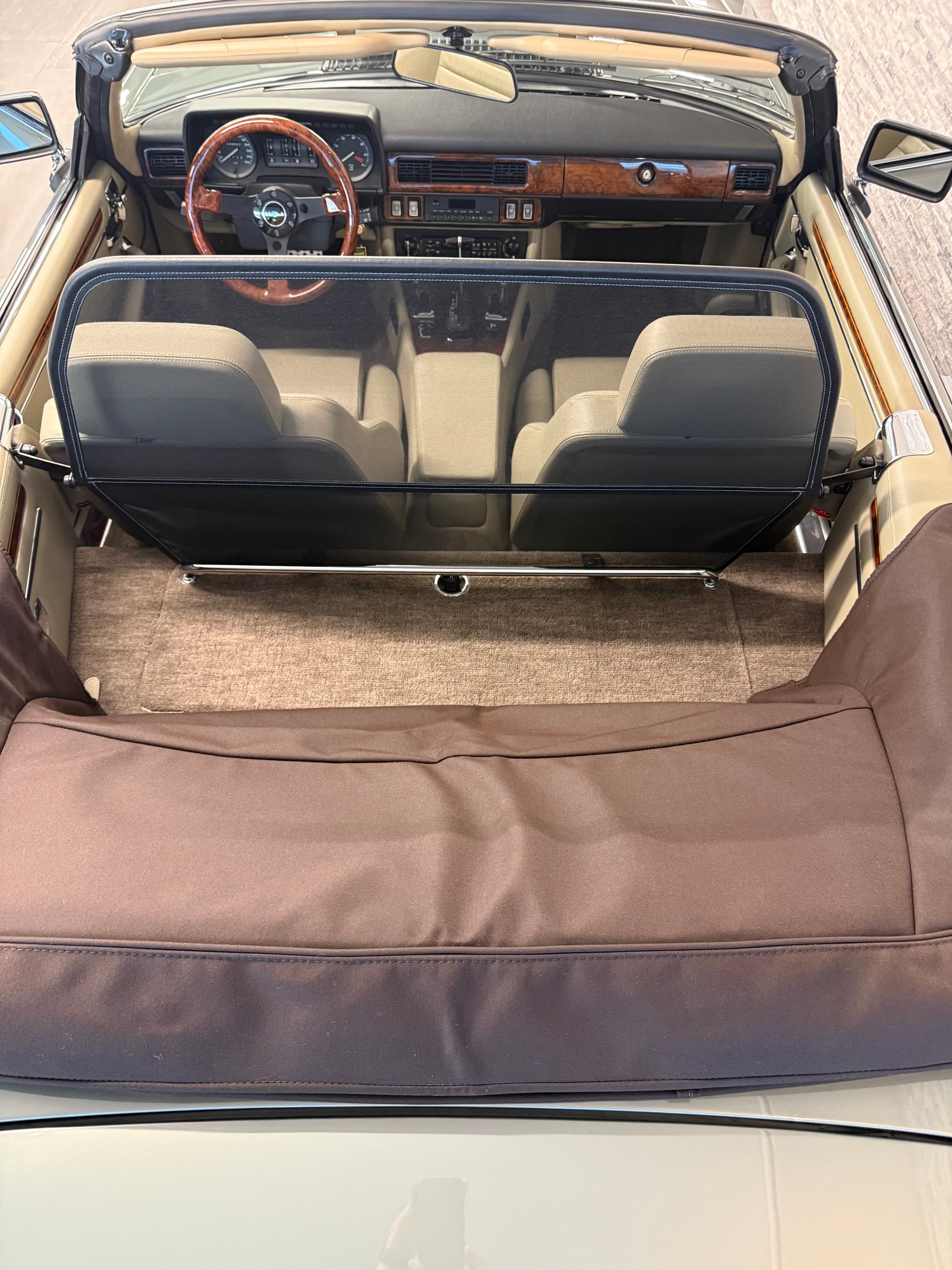 JAGUAR XJS 5.3 V12 Convertible-image-15