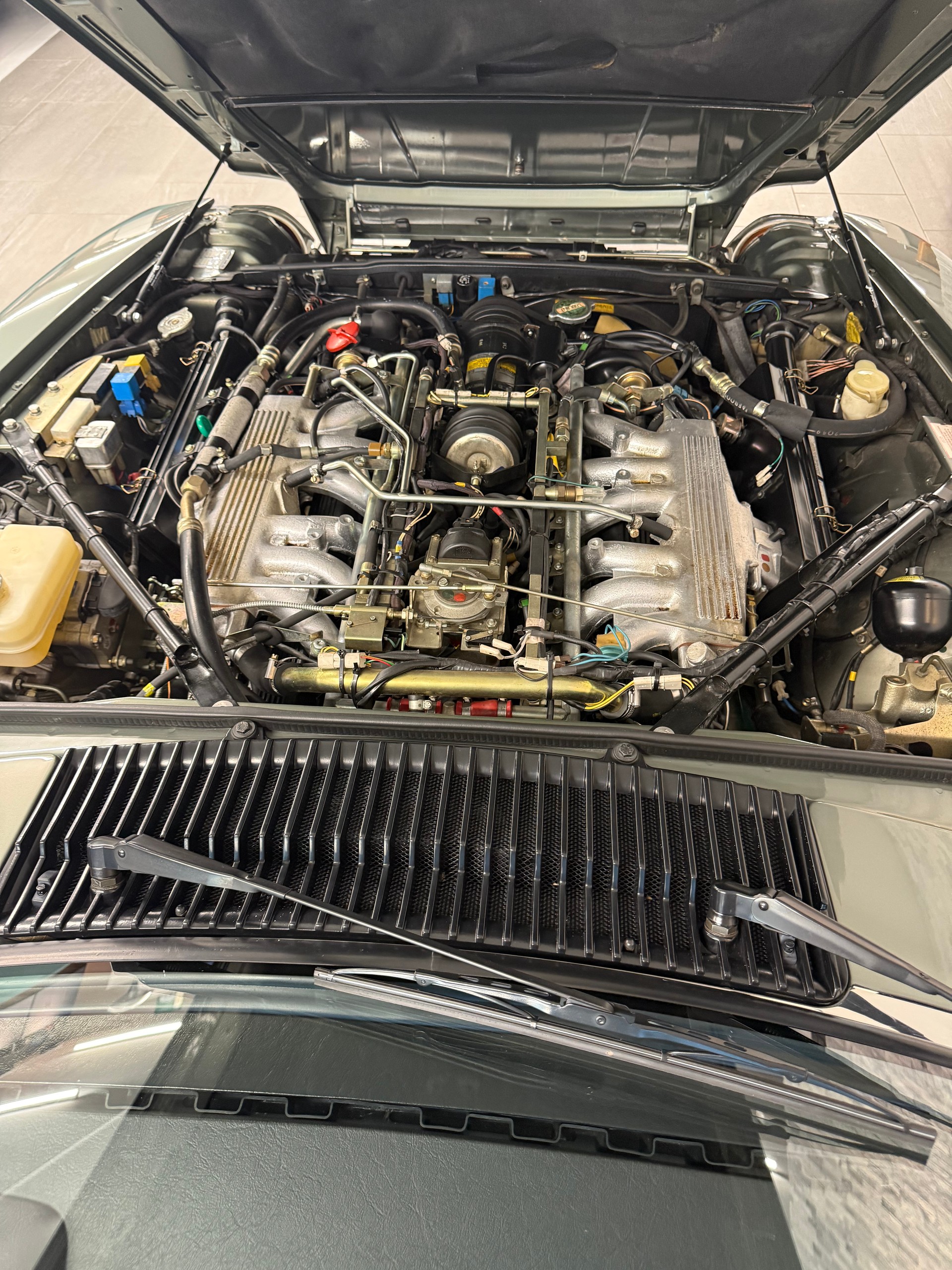 JAGUAR XJS 5.3 V12 Convertible-image-23
