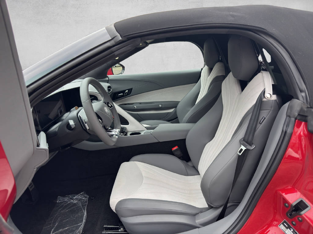 MG Cyberster 77kWh 4WD-image-6