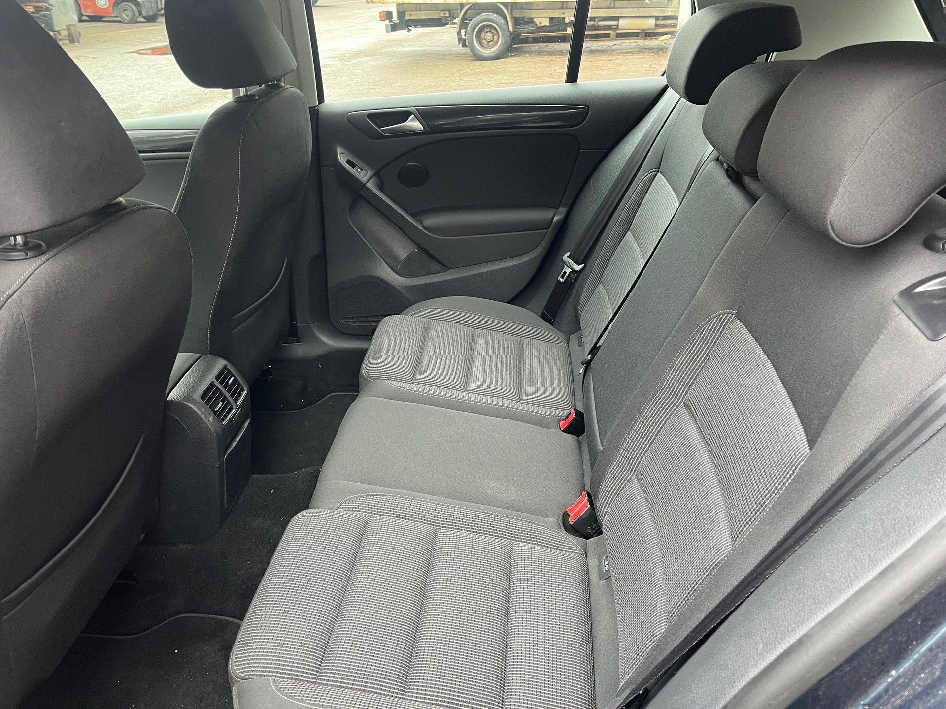 VW Golf 1.4 TSI Team DSG-image-9