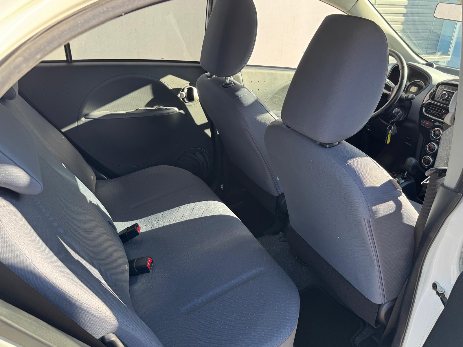 PEUGEOT iON Active-image-4