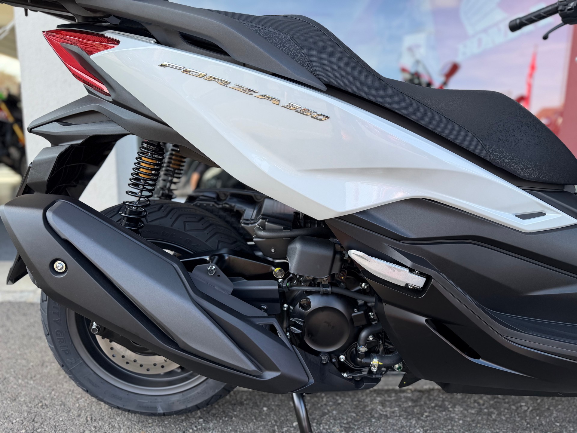 HONDA Forza 350 Smart Top Box 2026-image-6