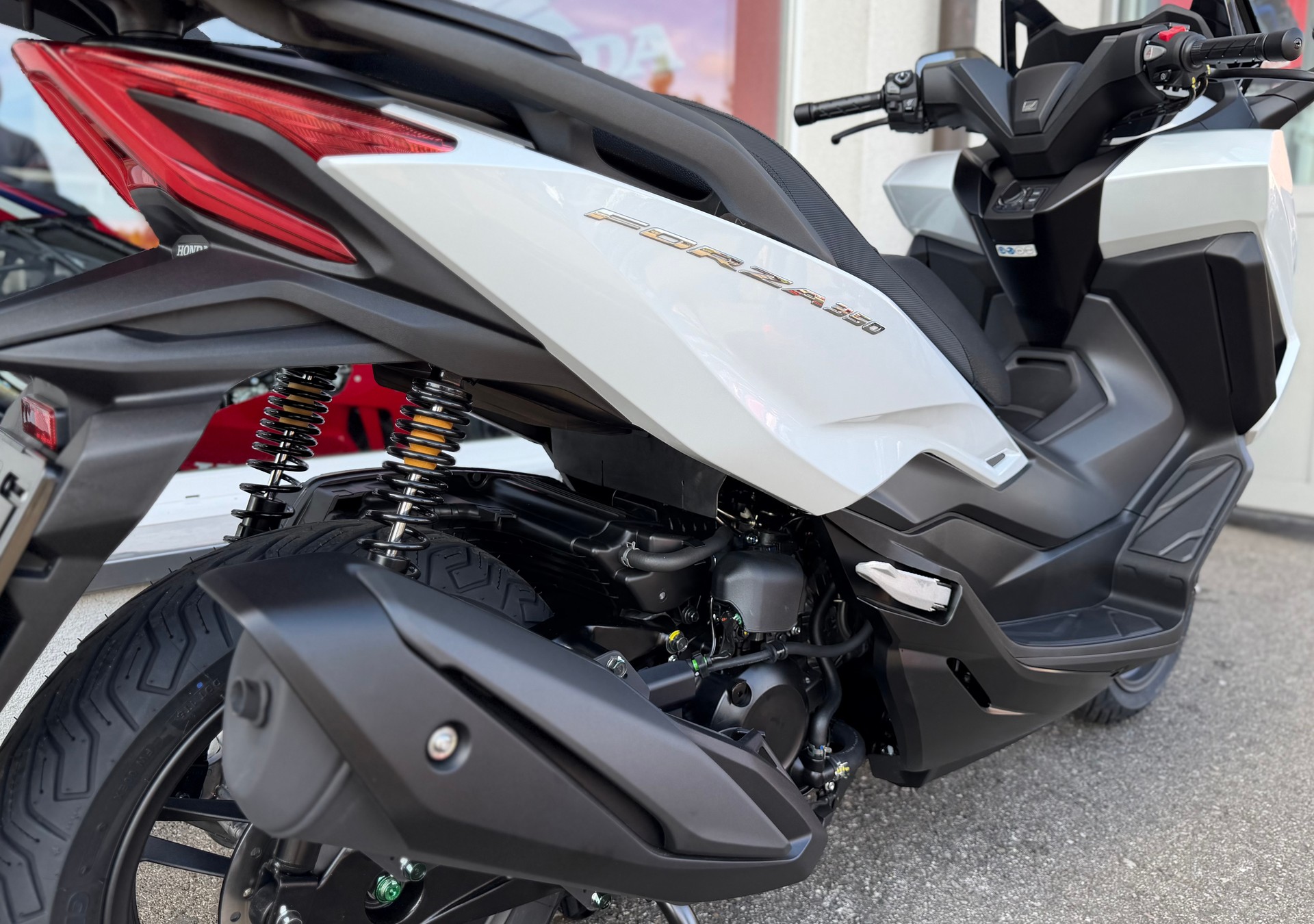 HONDA Forza 350 Smart Top Box 2026-image-7