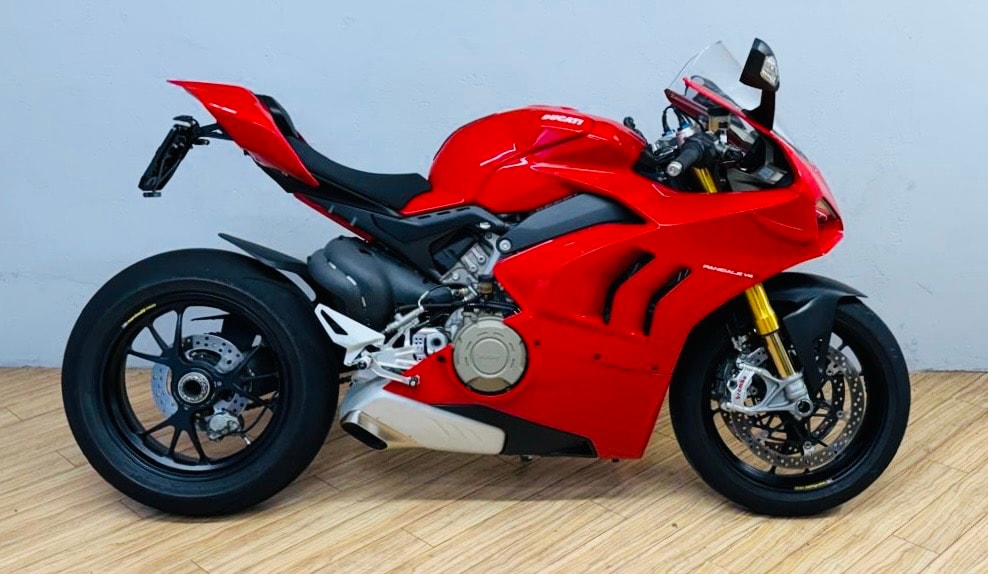 DUCATI Panigale 1103 V4 S-image-1