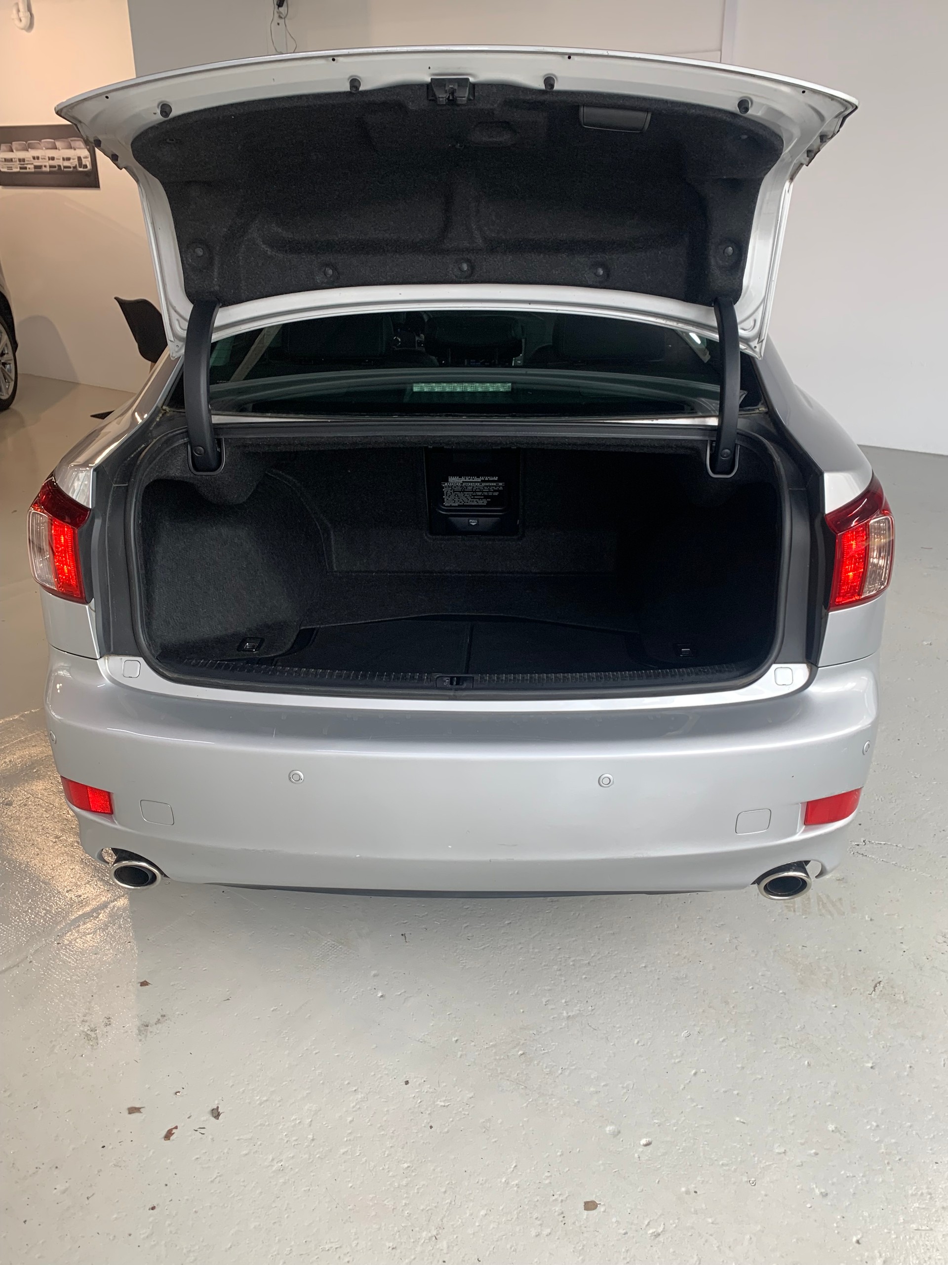 LEXUS IS 250 Executive Automatic-image-9