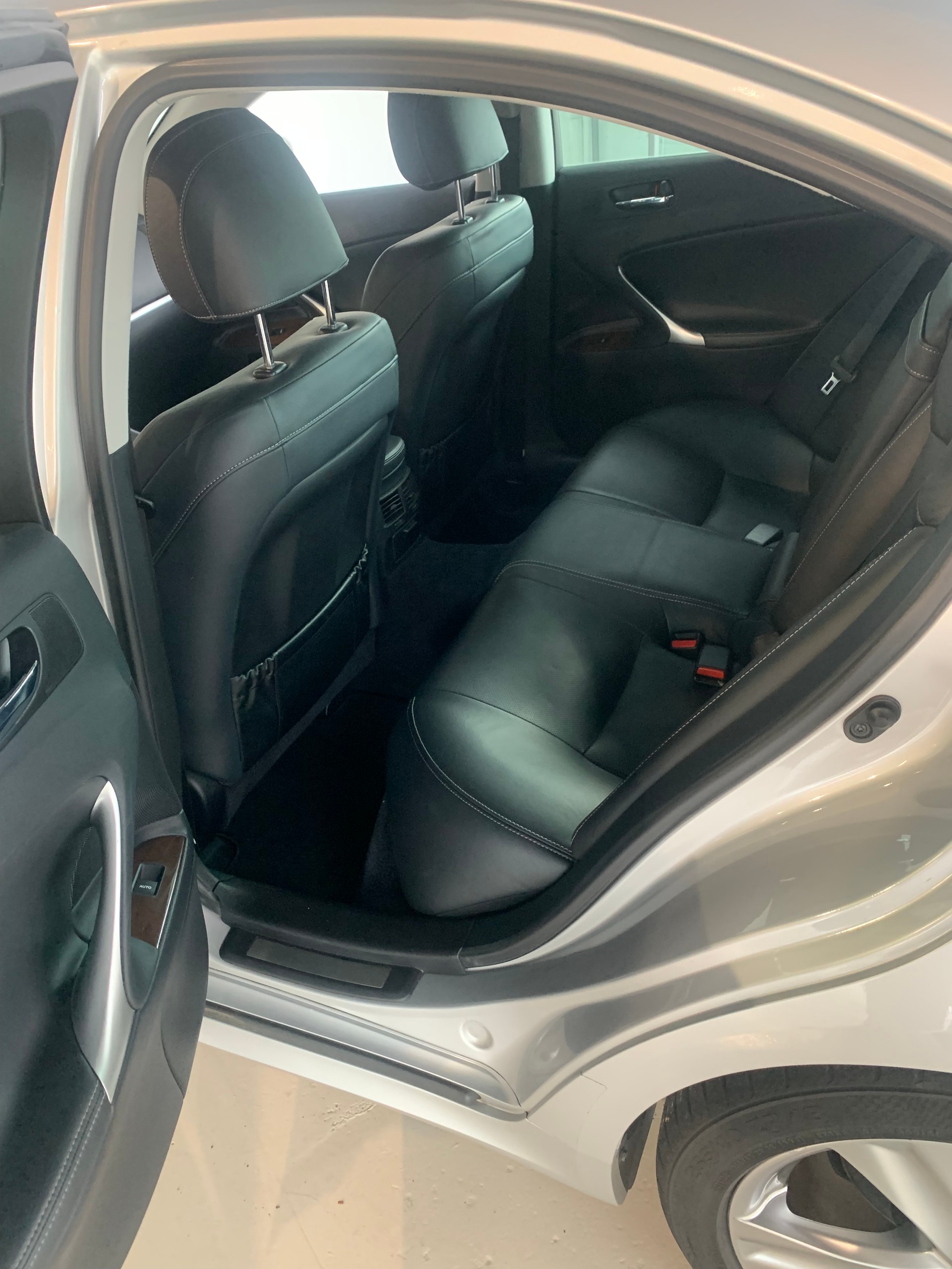 LEXUS IS 250 Executive Automatic-image-29