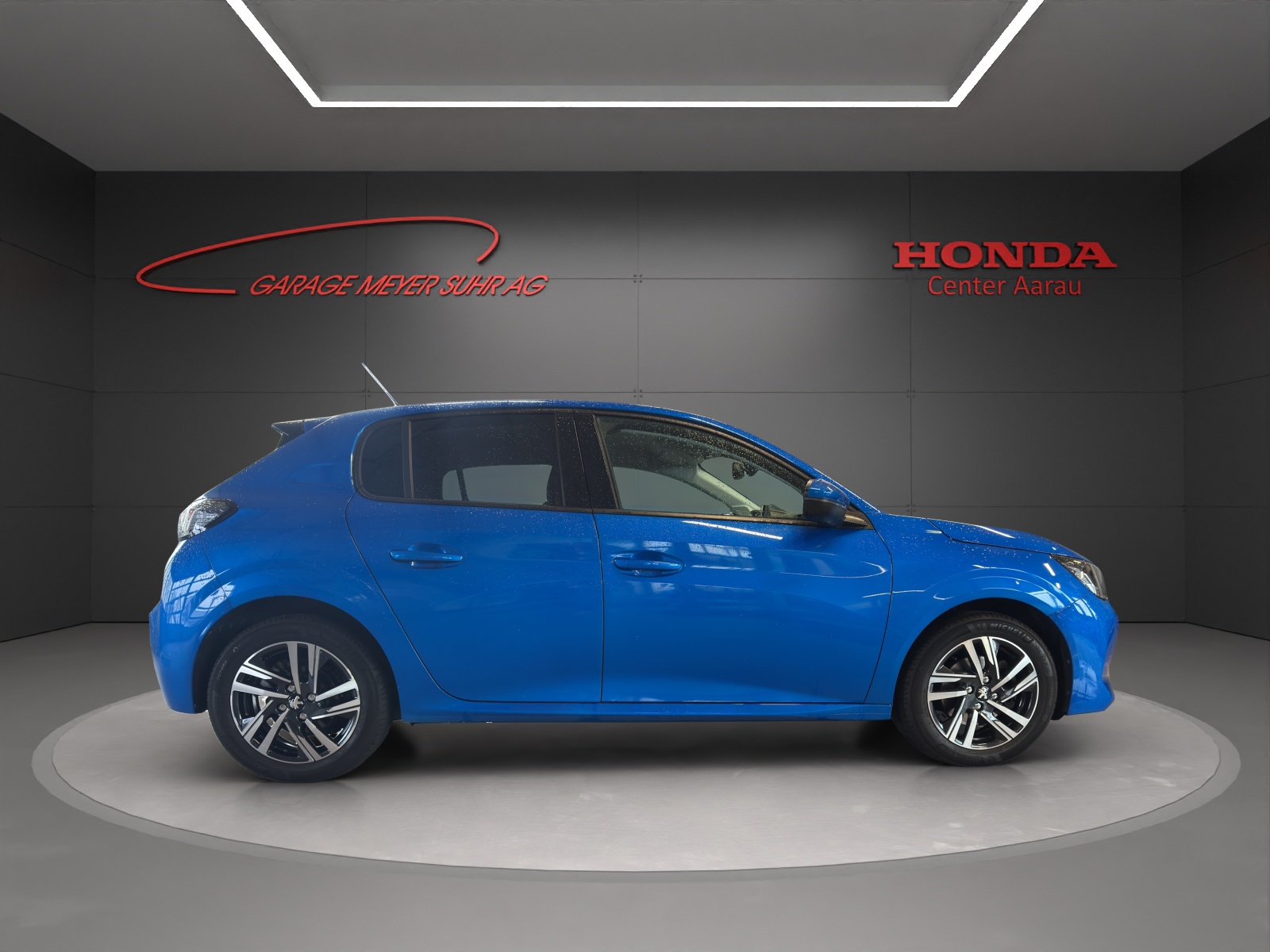 PEUGEOT 208 1.2 PureTech 100 Allure-image-7