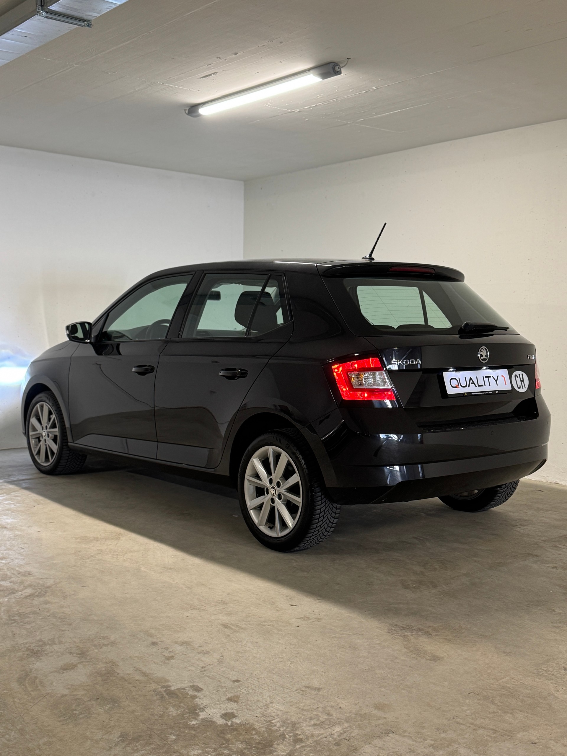 SKODA Fabia 1.0 MPI Ambition-image-5