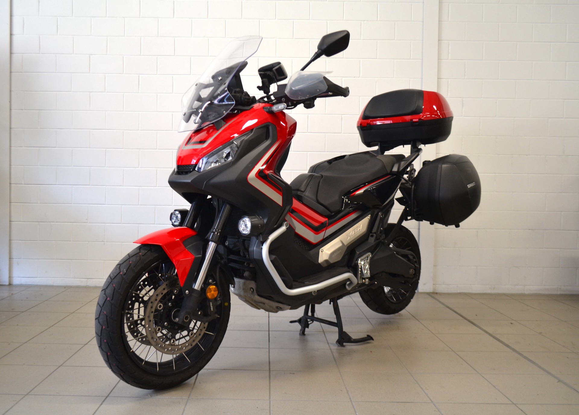 HONDA X-ADV 750 ABS-image-1