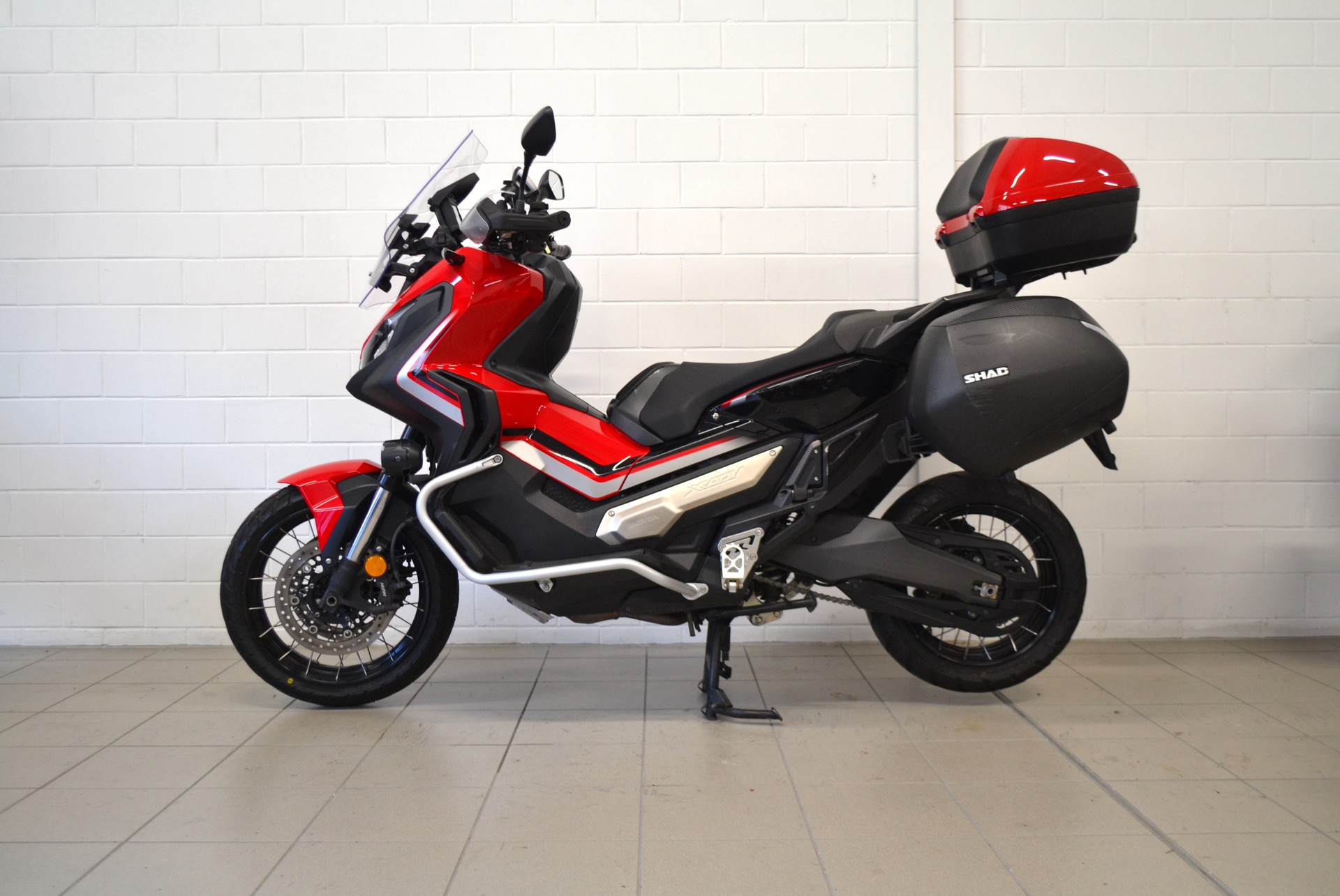 HONDA X-ADV 750 ABS-image-2