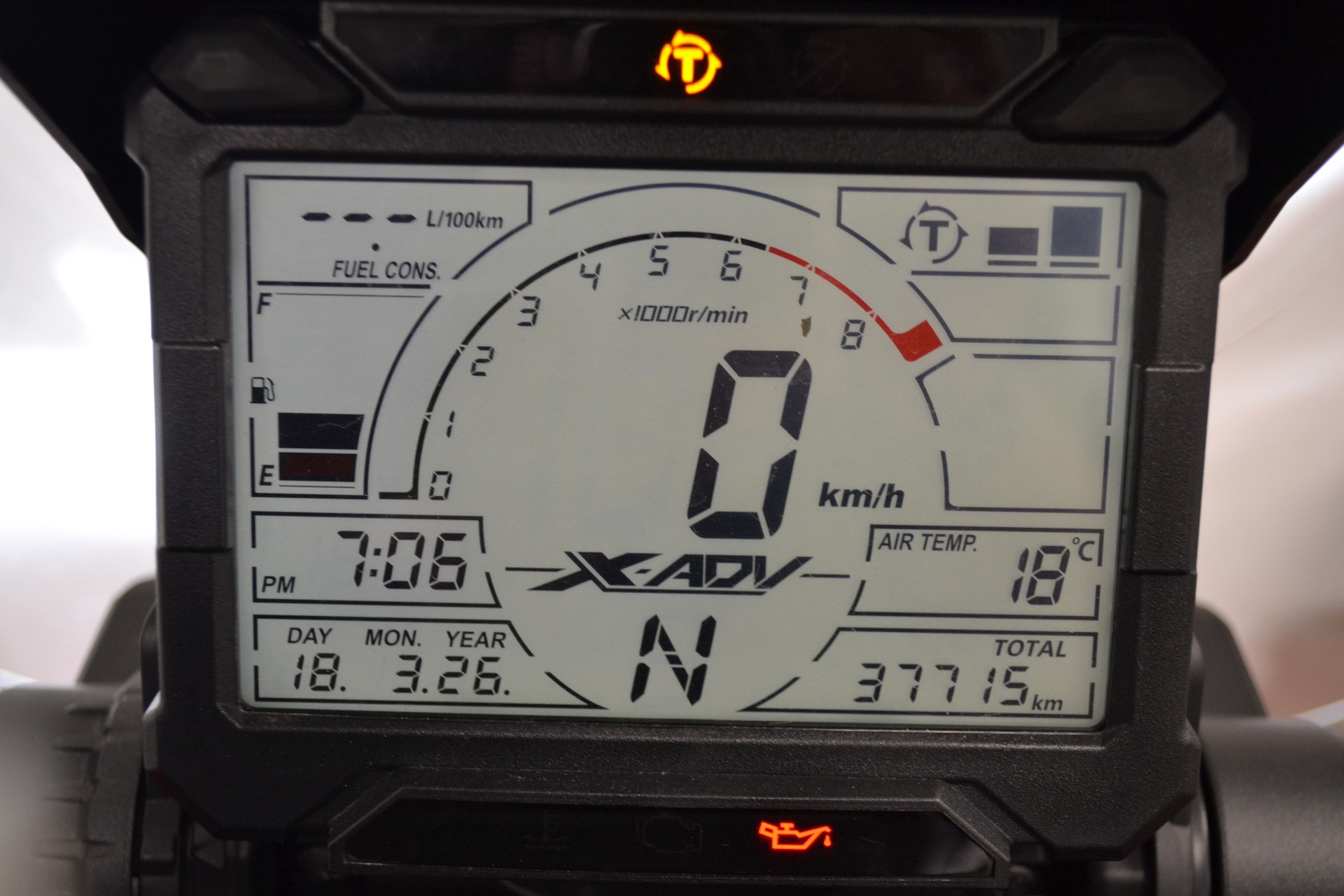 HONDA X-ADV 750 ABS-image-4