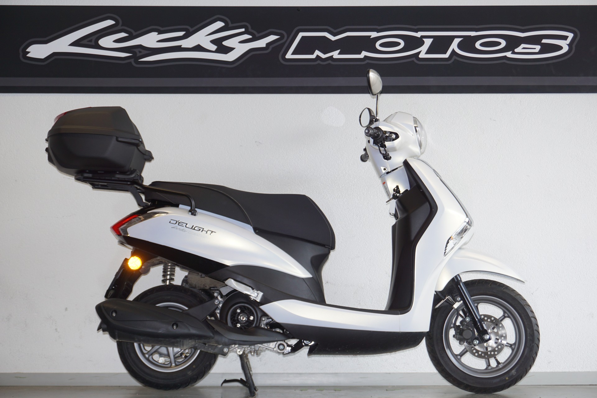 YAMAHA D'elight LTS 125-image-1