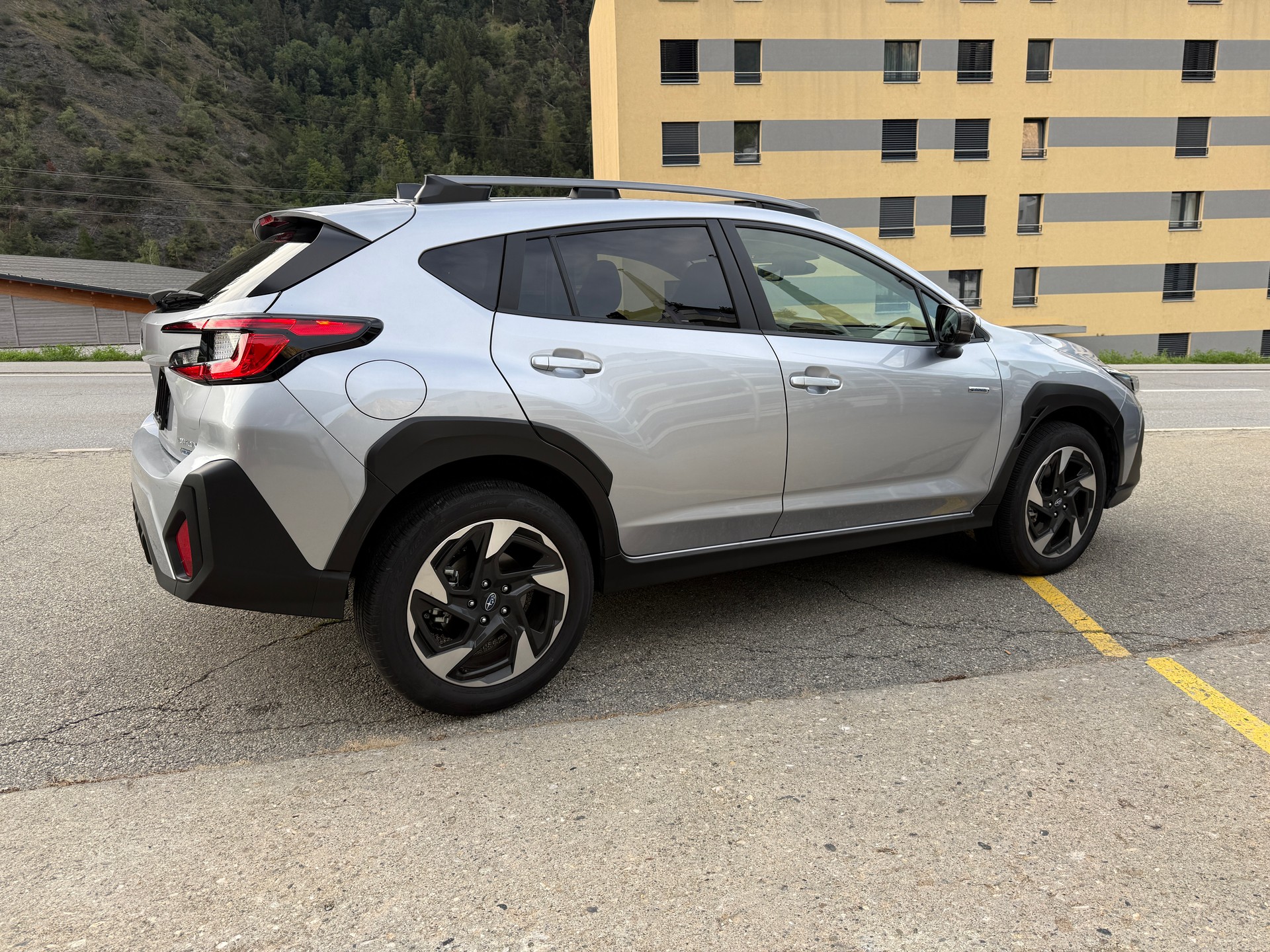 SUBARU Crosstrek 2.0i e-Boxer Swiss Plus-image-6