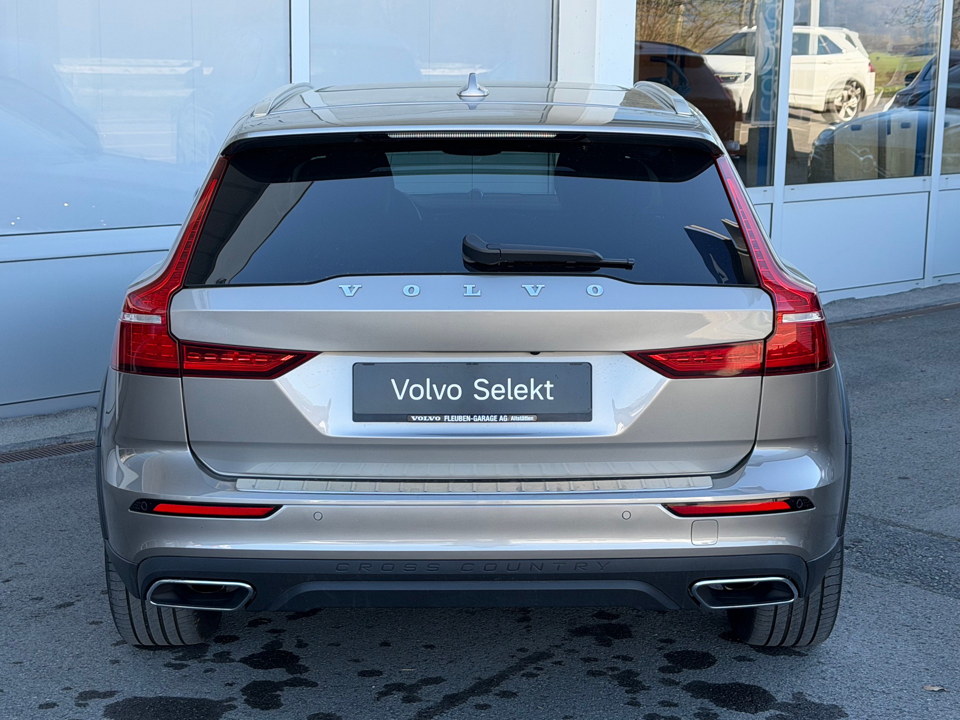 VOLVO V60 Cross Country B4 Diesel Mild Hybrid AWD Geartronic-image-21