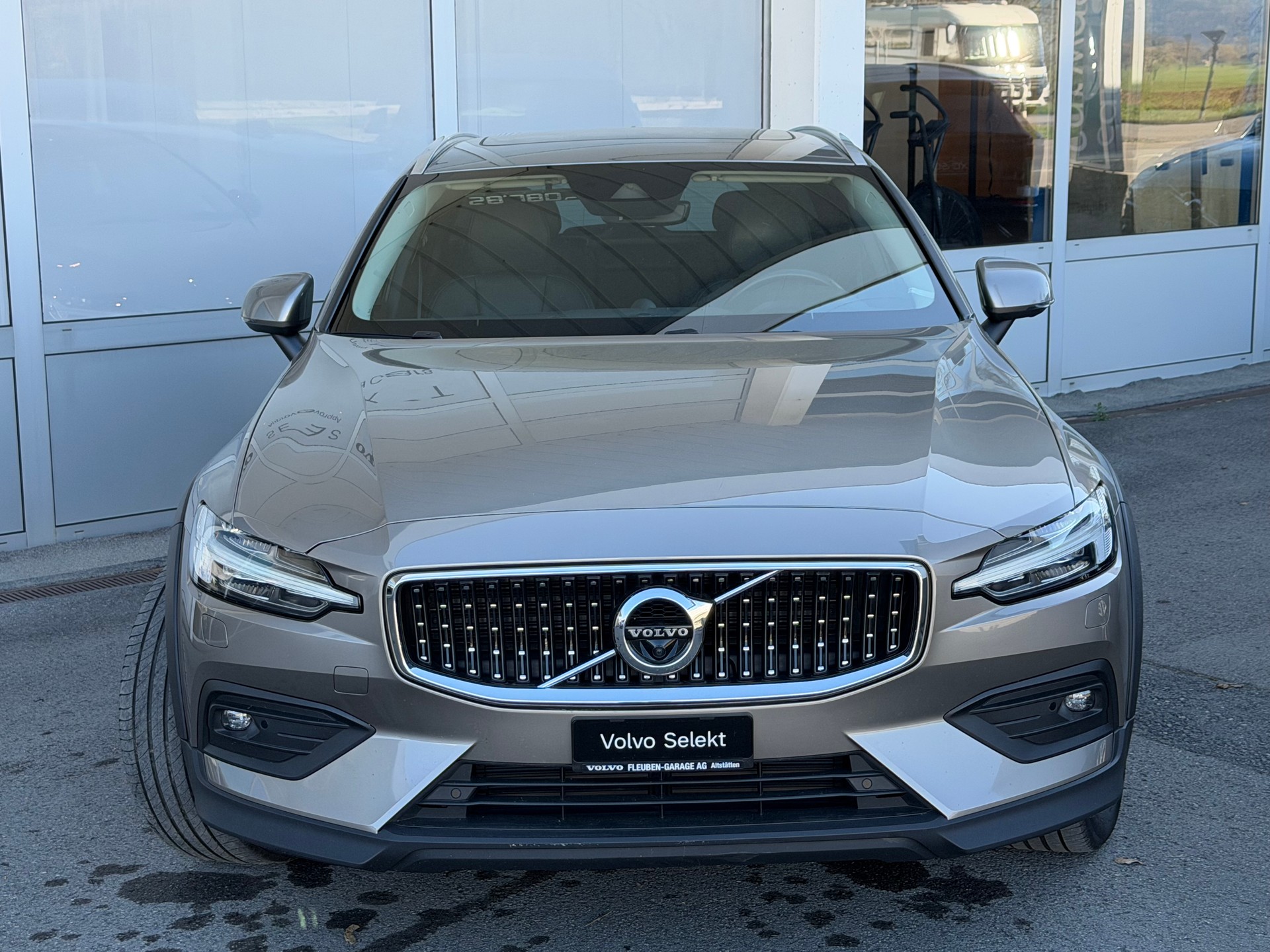 VOLVO V60 Cross Country B4 Diesel Mild Hybrid AWD Geartronic-image-22
