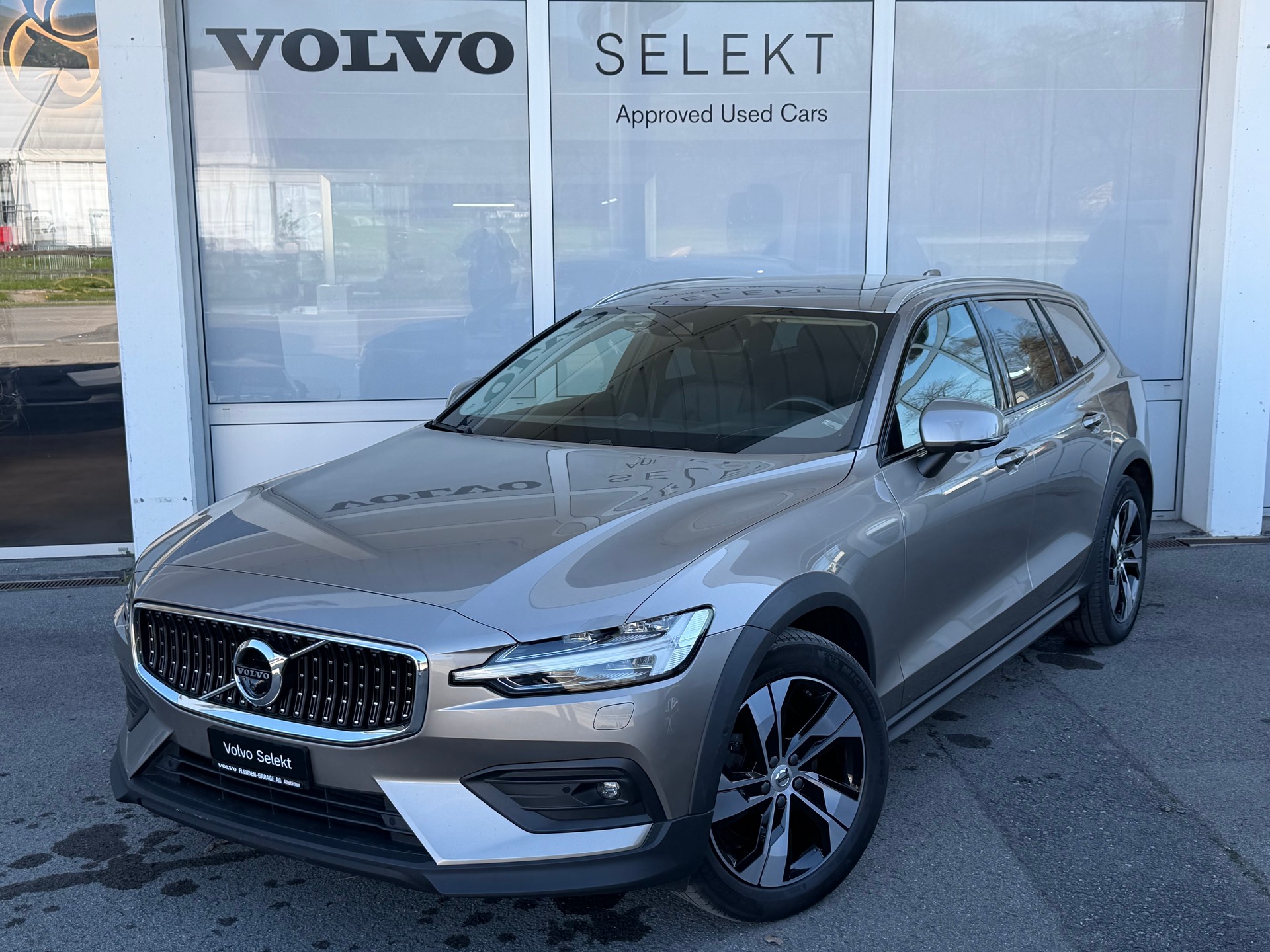 VOLVO V60 Cross Country B4 Diesel Mild Hybrid AWD Geartronic