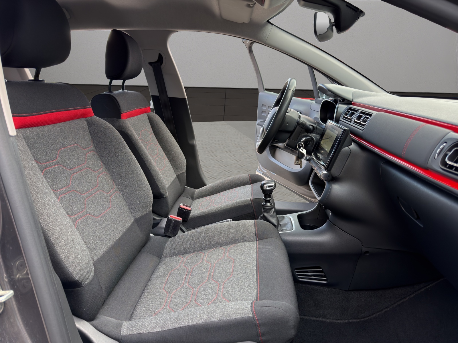 CITROEN C3 1.2i PureTech Shine-image-16