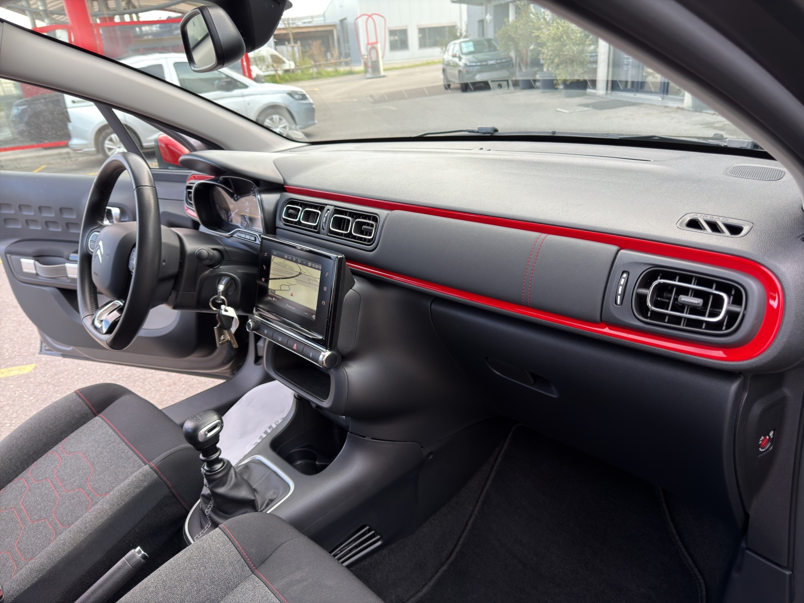 CITROEN C3 1.2i PureTech Shine-image-20