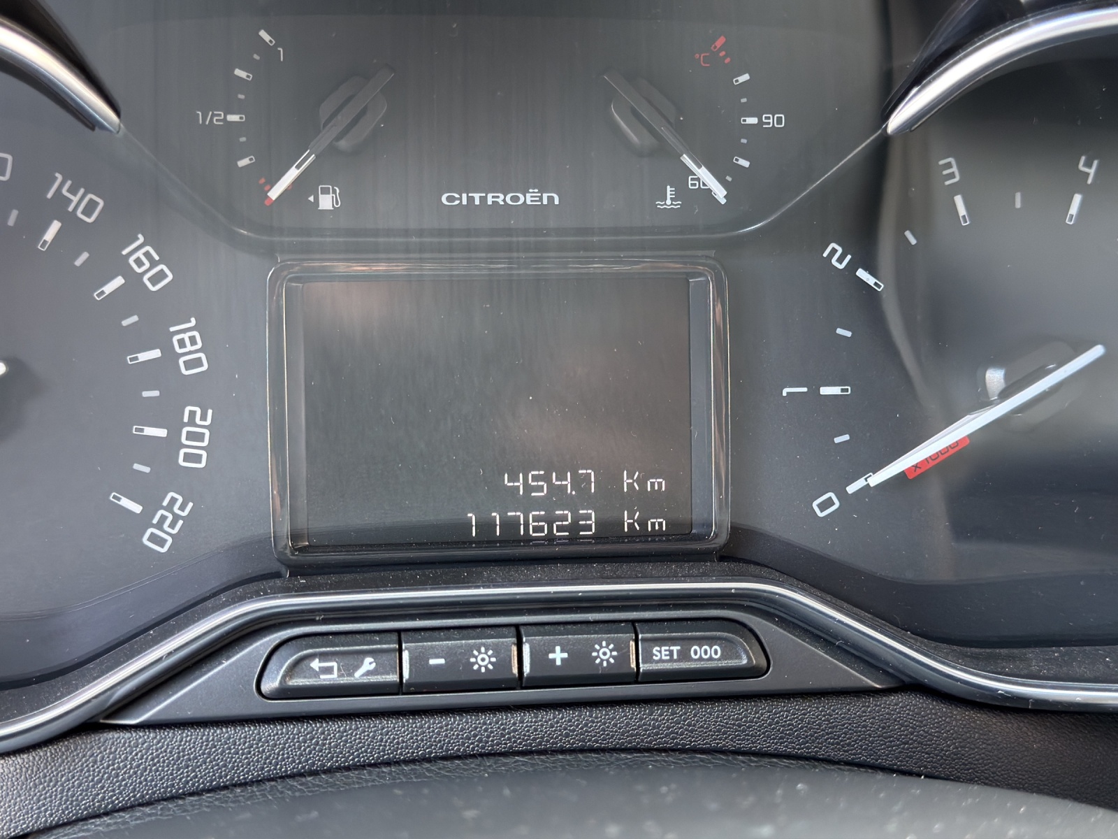 CITROEN C3 1.2i PureTech Shine-image-10