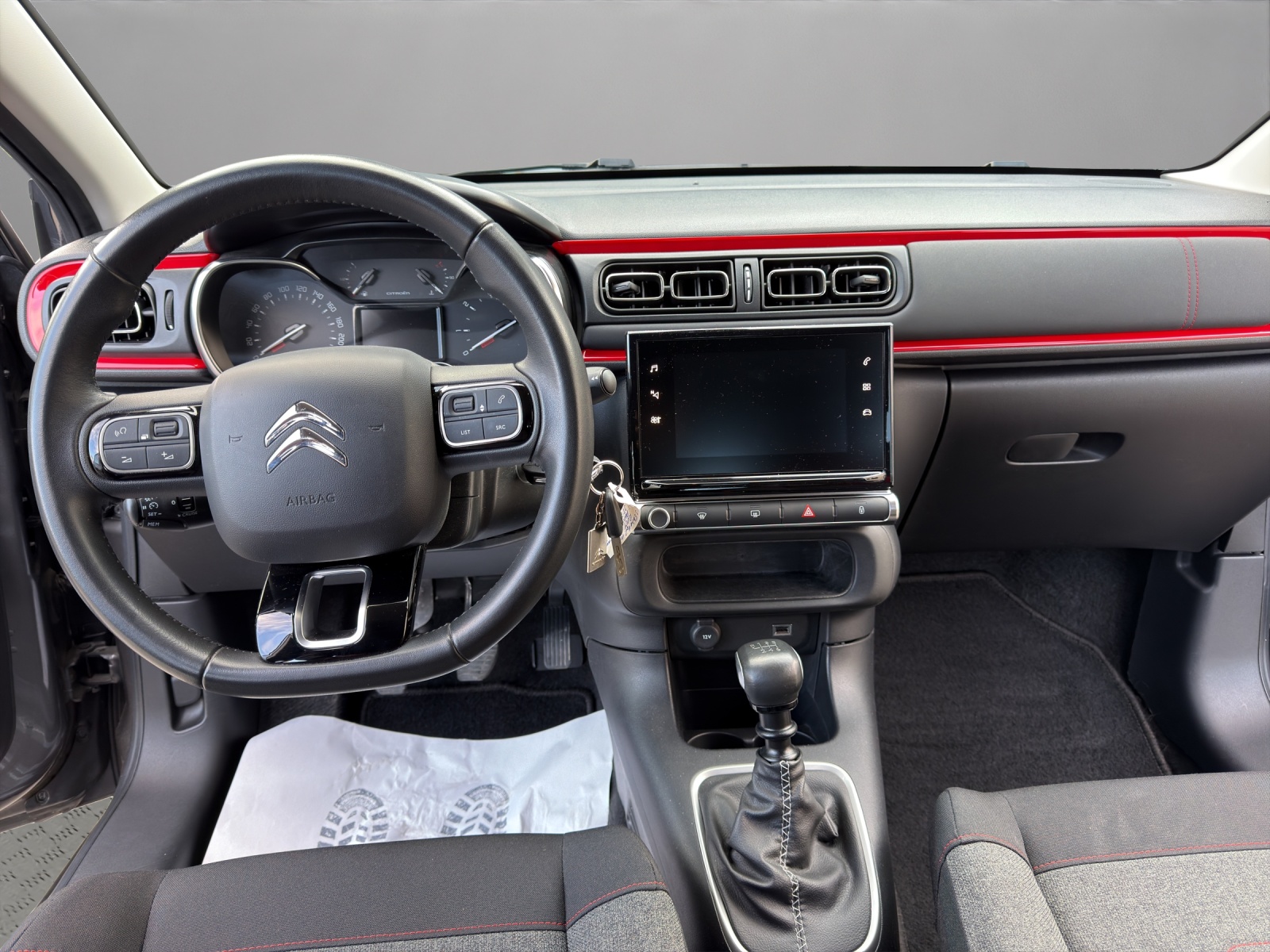 CITROEN C3 1.2i PureTech Shine-image-13