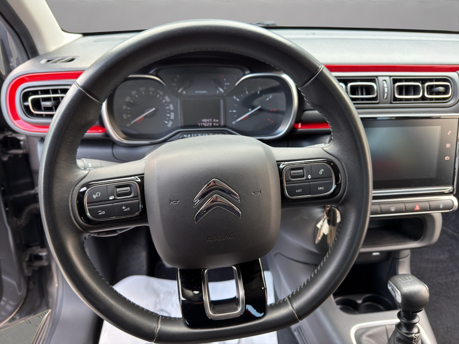 CITROEN C3 1.2i PureTech Shine-image-9