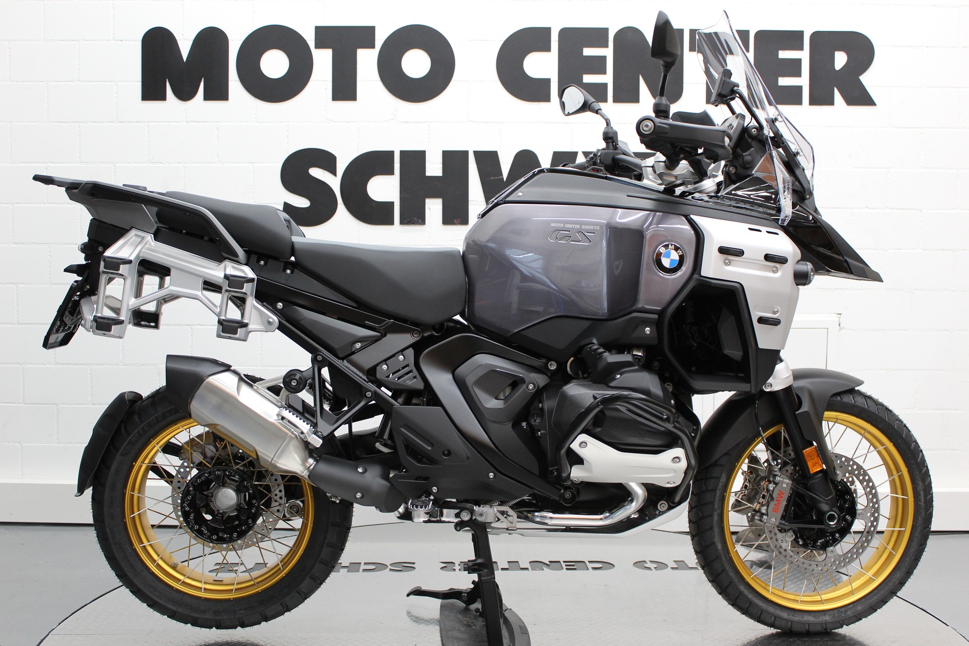 BMW R 1300 GS Adventure-image-0