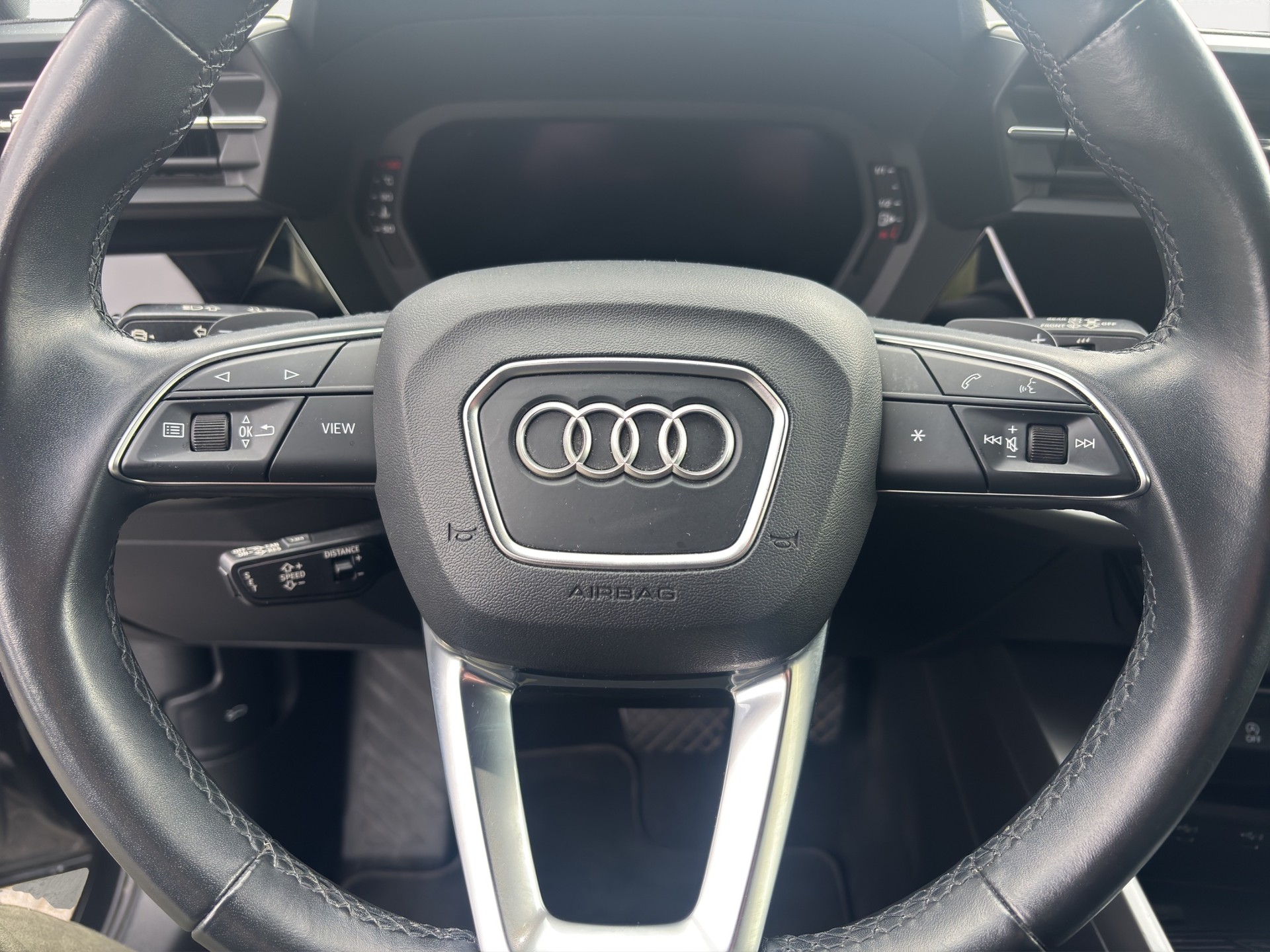 AUDI A3 Sportback 35 TFSI Attraction S-tronic-image-9