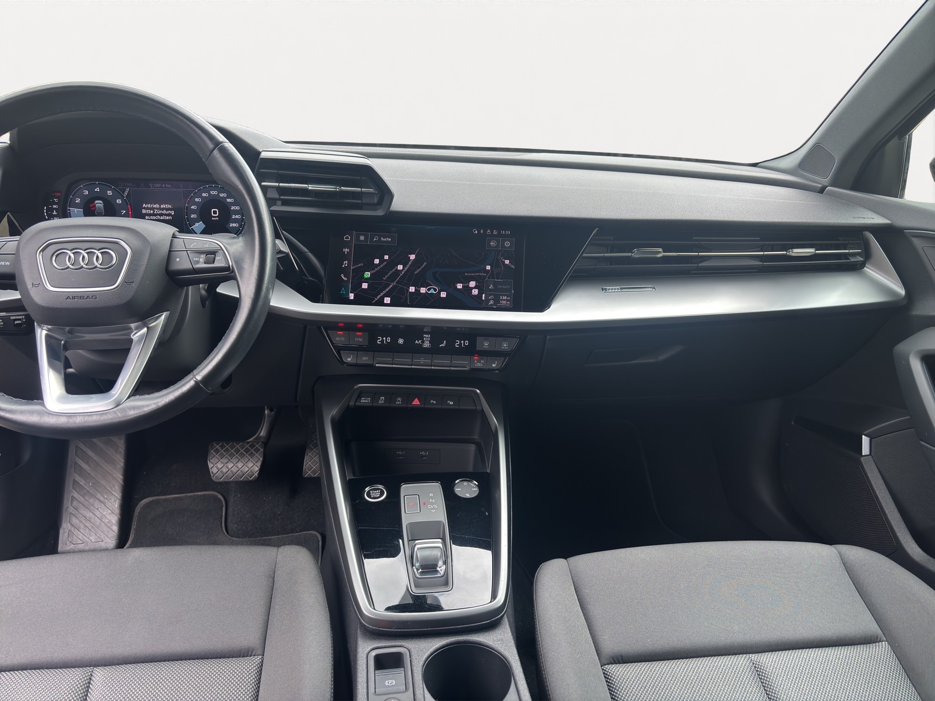 AUDI A3 Sportback 35 TFSI Attraction S-tronic-image-14