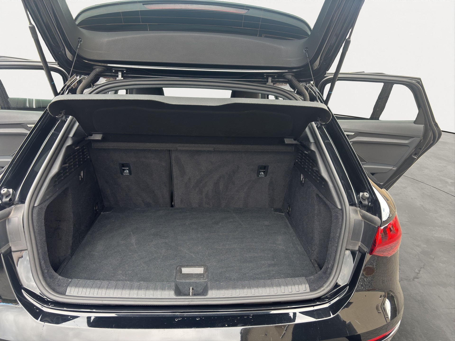 AUDI A3 Sportback 35 TFSI Attraction S-tronic-image-20