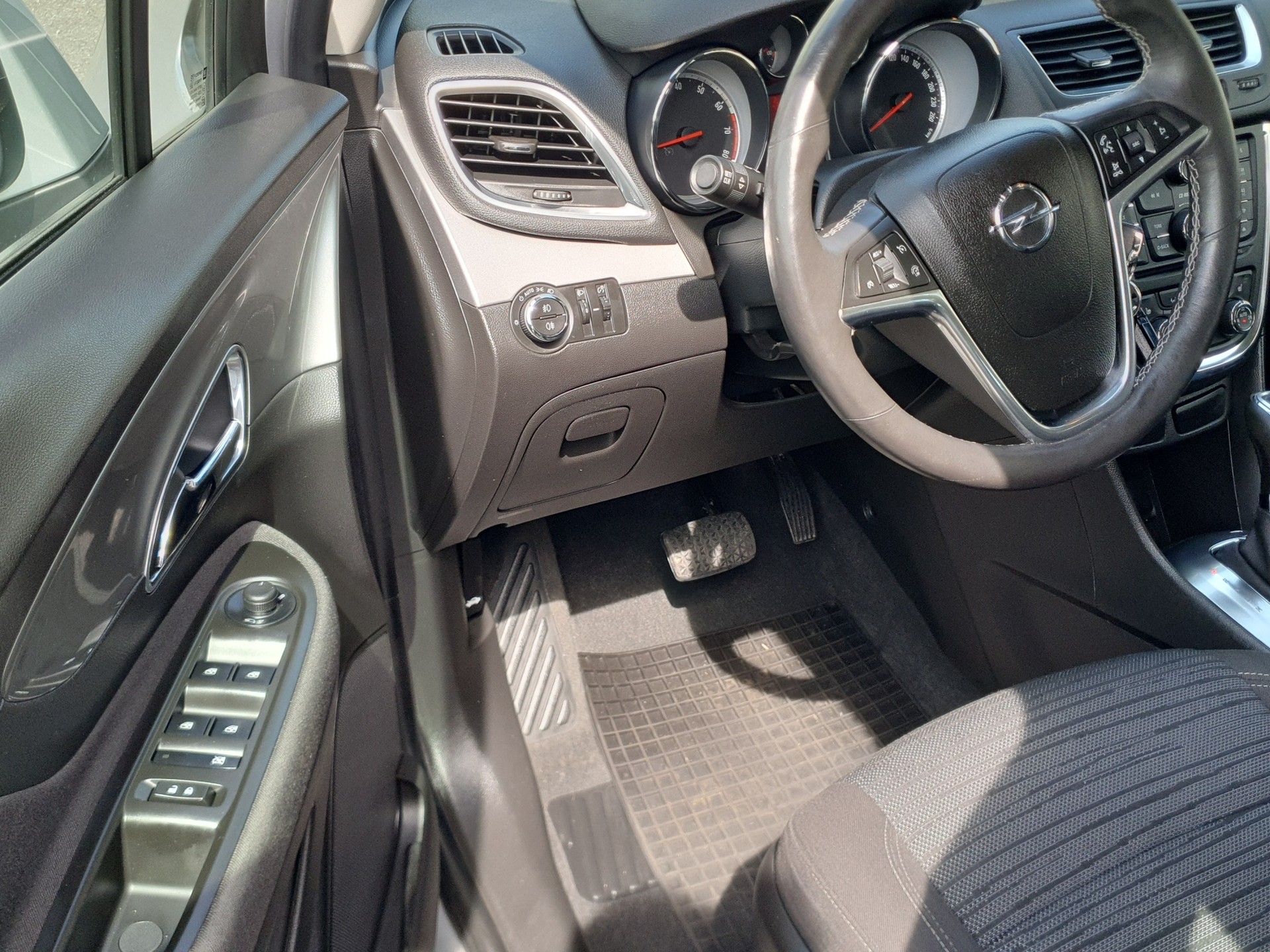 OPEL Mokka 1.4i 16V Turbo Drive 2WD Automatik-image-9